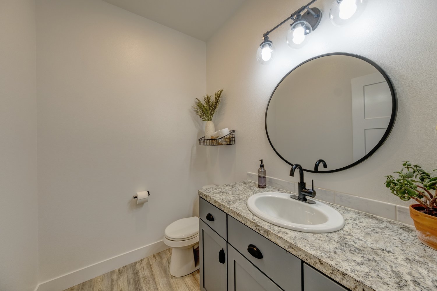 Ranchester, Wyoming, 82839, United States, 4 Bedrooms Bedrooms, ,3 BathroomsBathrooms,Residential,For Sale,1979887