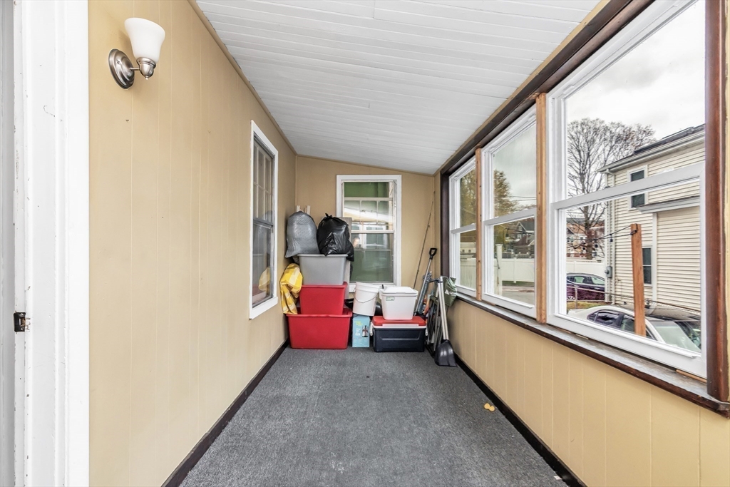 Haverhill, Massachusetts, 01830, United States, 5 Bedrooms Bedrooms, ,3 BathroomsBathrooms,Residential,For Sale,1990407