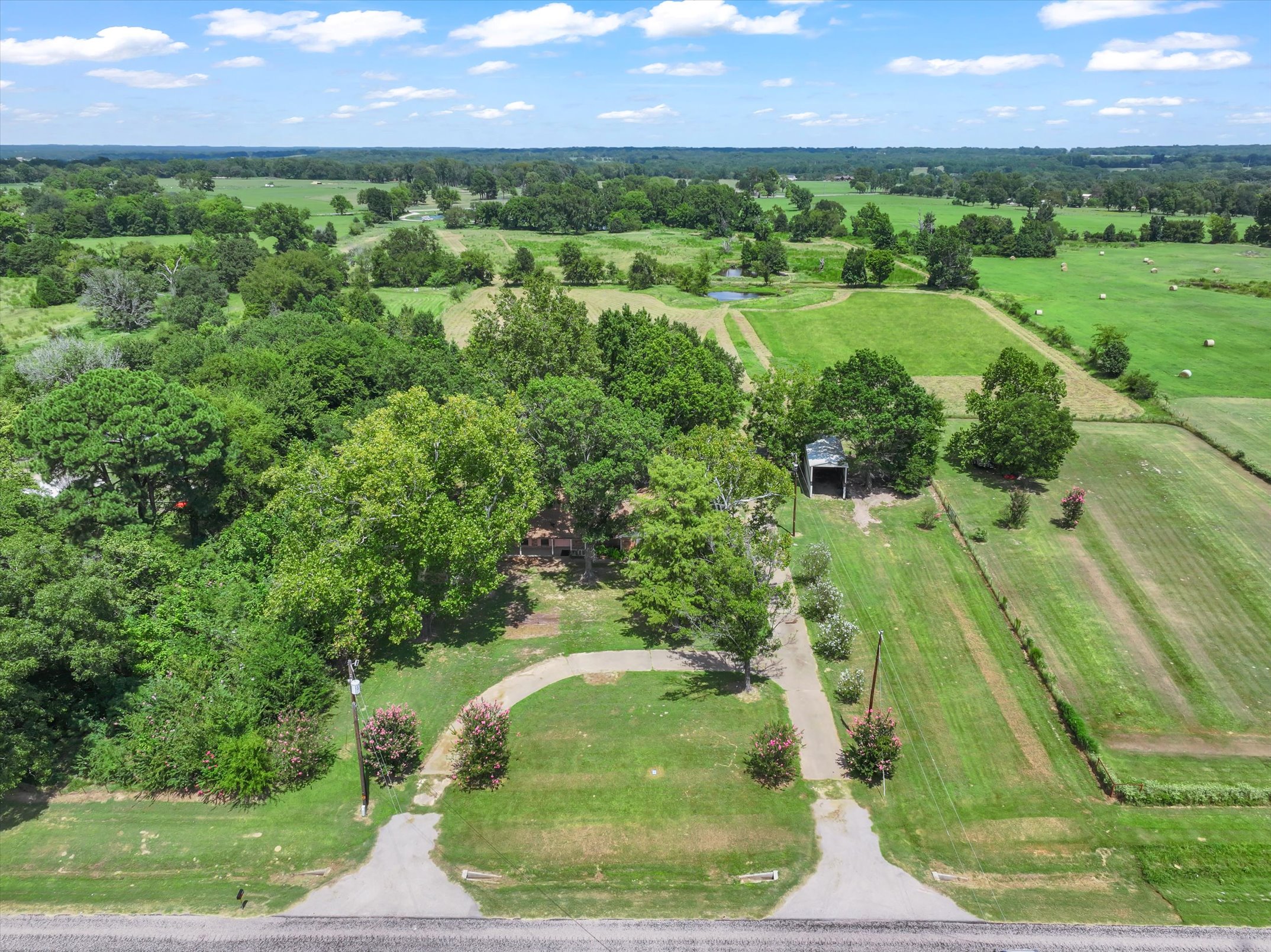 Canton, Texas, 75103, United States, 3 Bedrooms Bedrooms, ,2 BathroomsBathrooms,Residential,For Sale,1974992