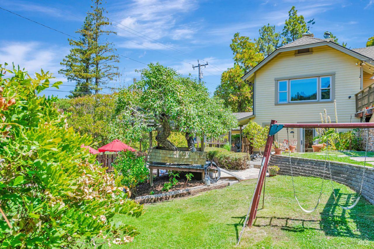 Corte Madera, California, 94925, United States, 4 Bedrooms Bedrooms, ,5 BathroomsBathrooms,Residential,For Sale,1917225