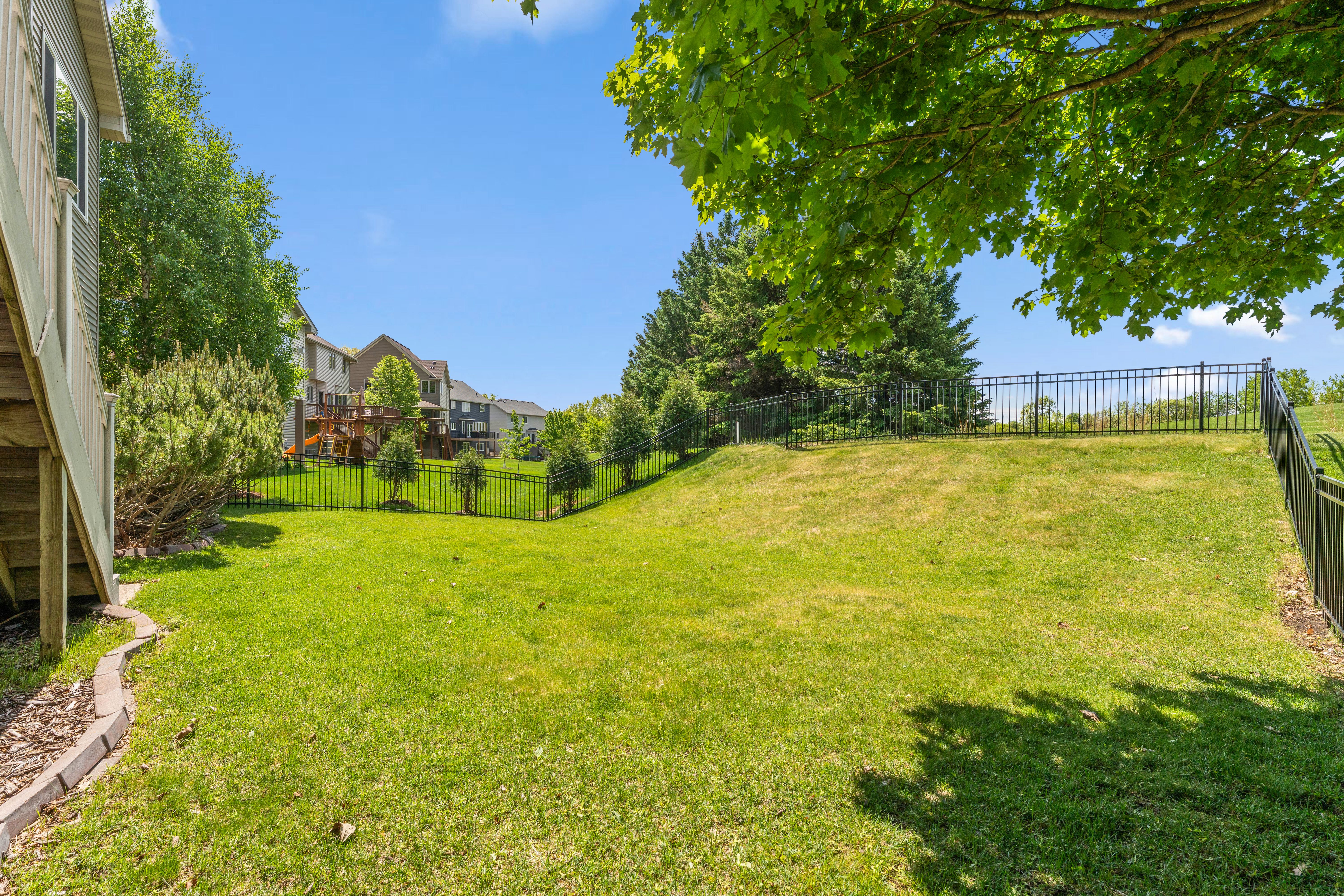  Golf Course Retreat With Entertainer’s Dream Walkout Basement - 物件實景