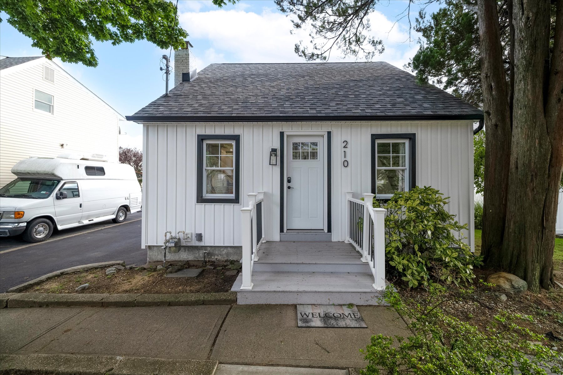  210 N Delaware Avenue, Massapequa, NY, 11758 - 物件實景