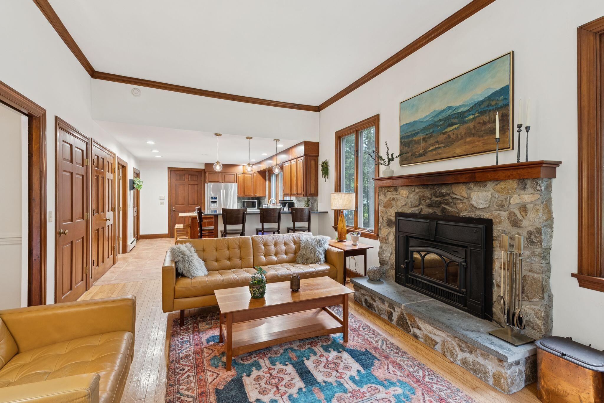 Falmouth, Maine, 04105, United States, 3 Bedrooms Bedrooms, ,3 BathroomsBathrooms,Residential,For Sale,1951147