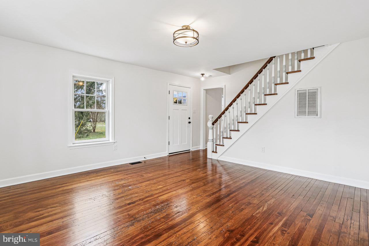 Knoxville, Maryland, 21758, United States, 4 Bedrooms Bedrooms, ,2 BathroomsBathrooms,Residential,For Sale,1997505