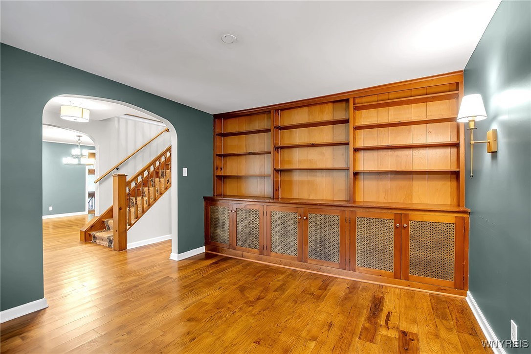 Elma, New York, 14059, United States, 7 Bedrooms Bedrooms, ,6 BathroomsBathrooms,Residential,For Sale,1935359