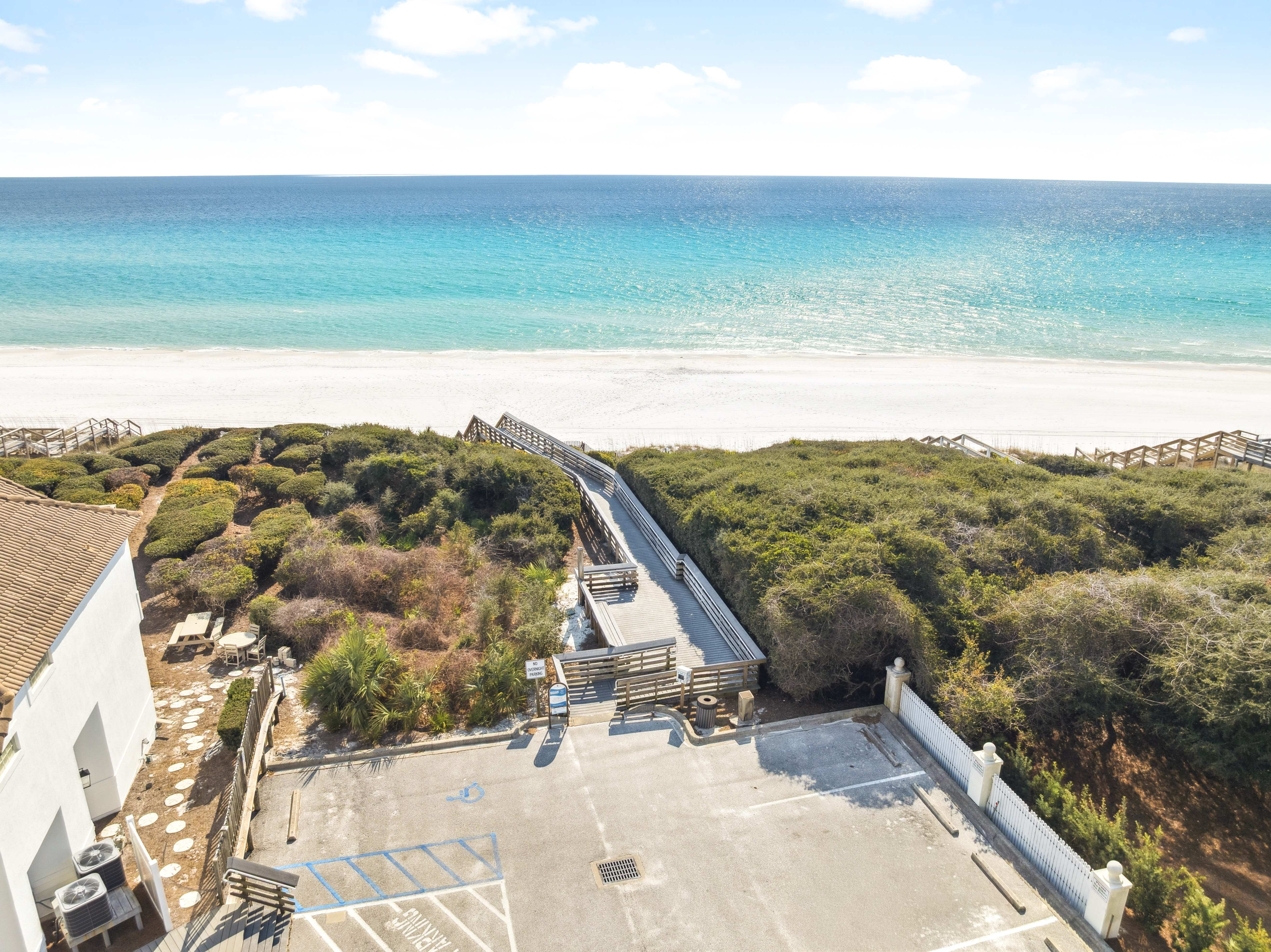  Updated Beach Cottage With Private Pool Steps From 30A - 物件實景