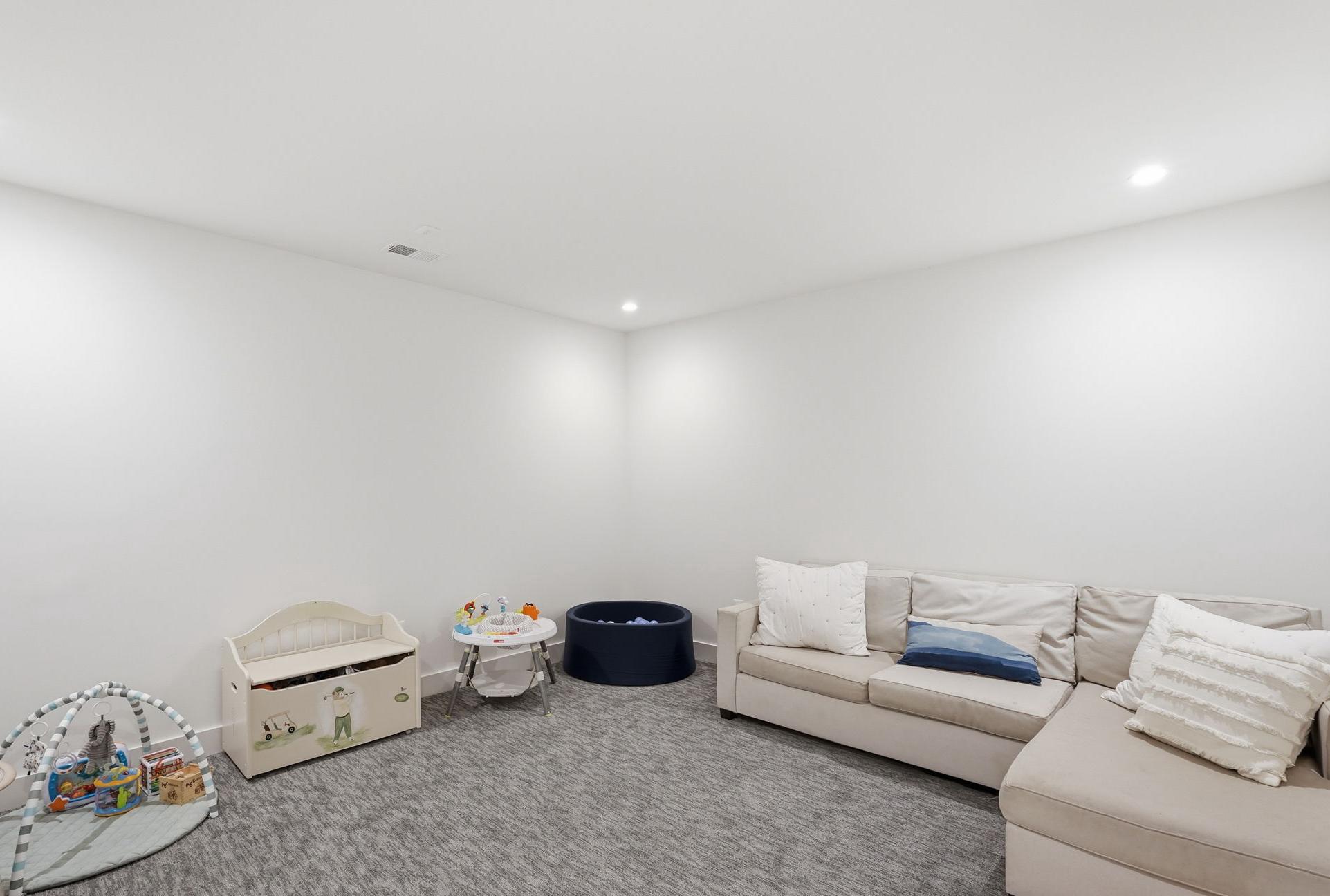  6026 Little Falls Road, Arlington, VA, 22207 - 物件實景