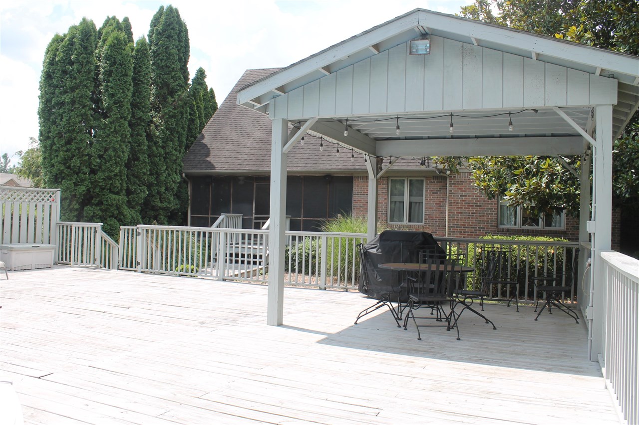 Alvaton, Kentucky, 42122, United States, 5 Bedrooms Bedrooms, ,4 BathroomsBathrooms,Residential,For Sale,1908612
