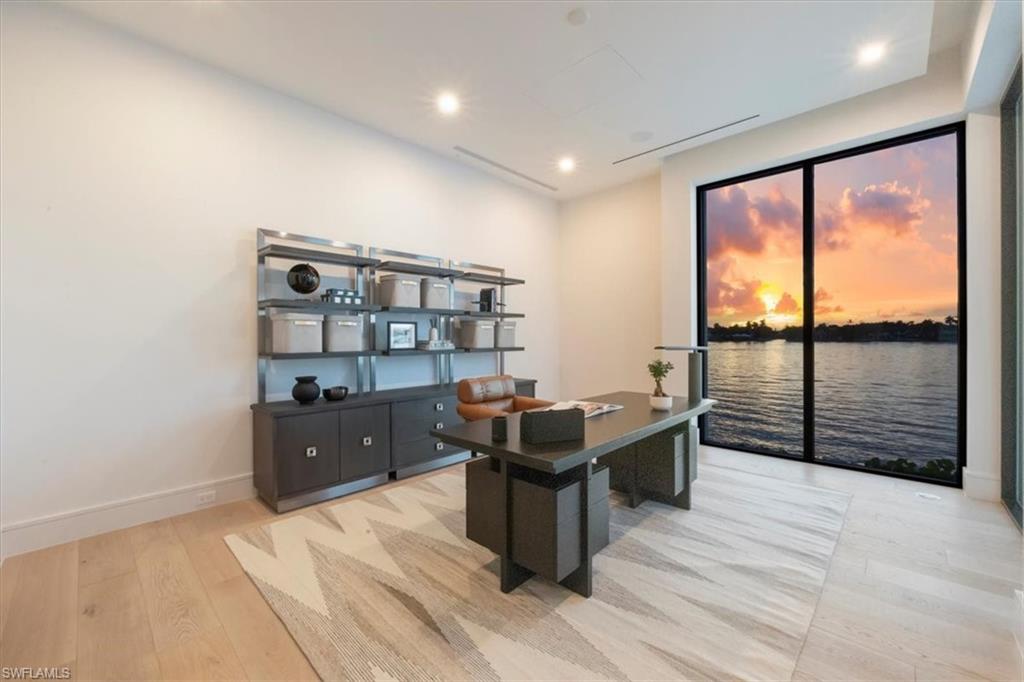 Naples, Florida, 34102, United States, 5 Bedrooms Bedrooms, ,7 BathroomsBathrooms,Residential,For Sale,1991878