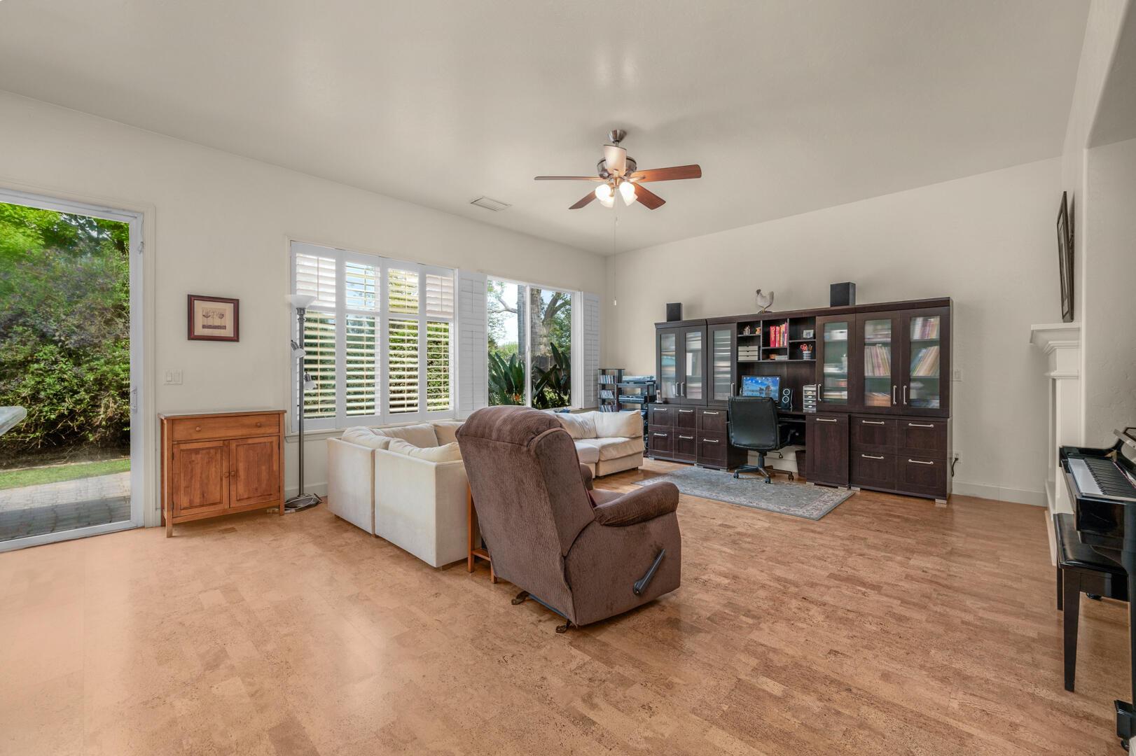 Visalia, California, 93291, United States, 4 Bedrooms Bedrooms, ,3 BathroomsBathrooms,Residential,For Sale,2009986