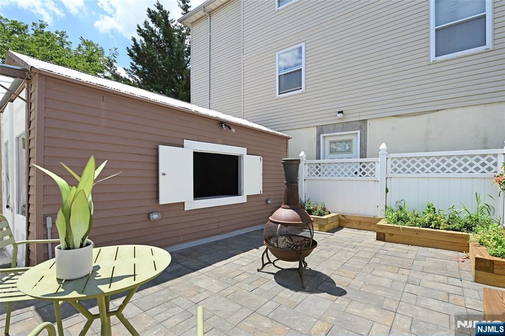 Jersey City, New Jersey, 07306, United States, 9 Bedrooms Bedrooms, ,6 BathroomsBathrooms,Residential,For Sale,1926264