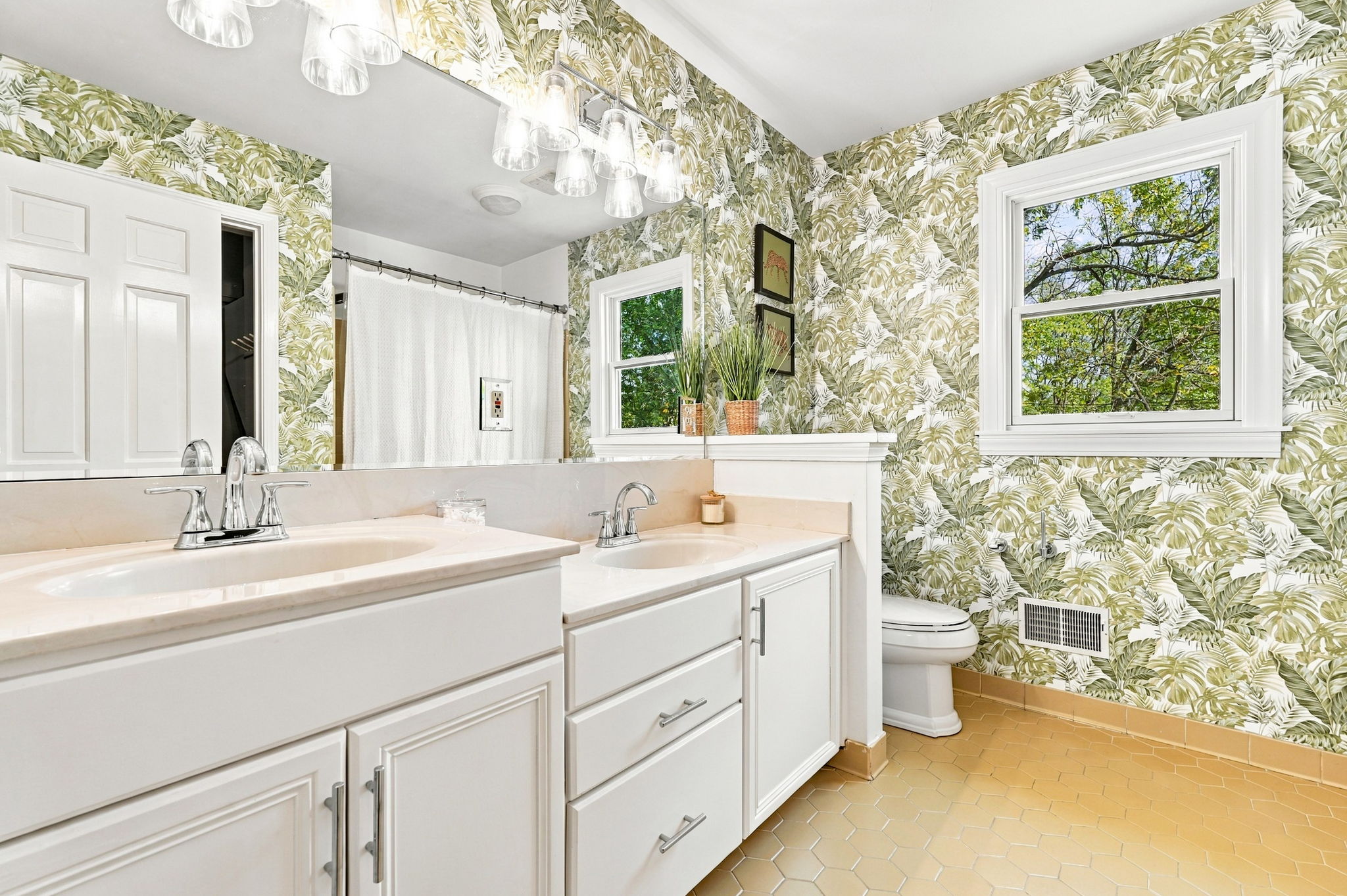  10216 Timberwood Circle, Louisville, KY 40223 - 物件實景