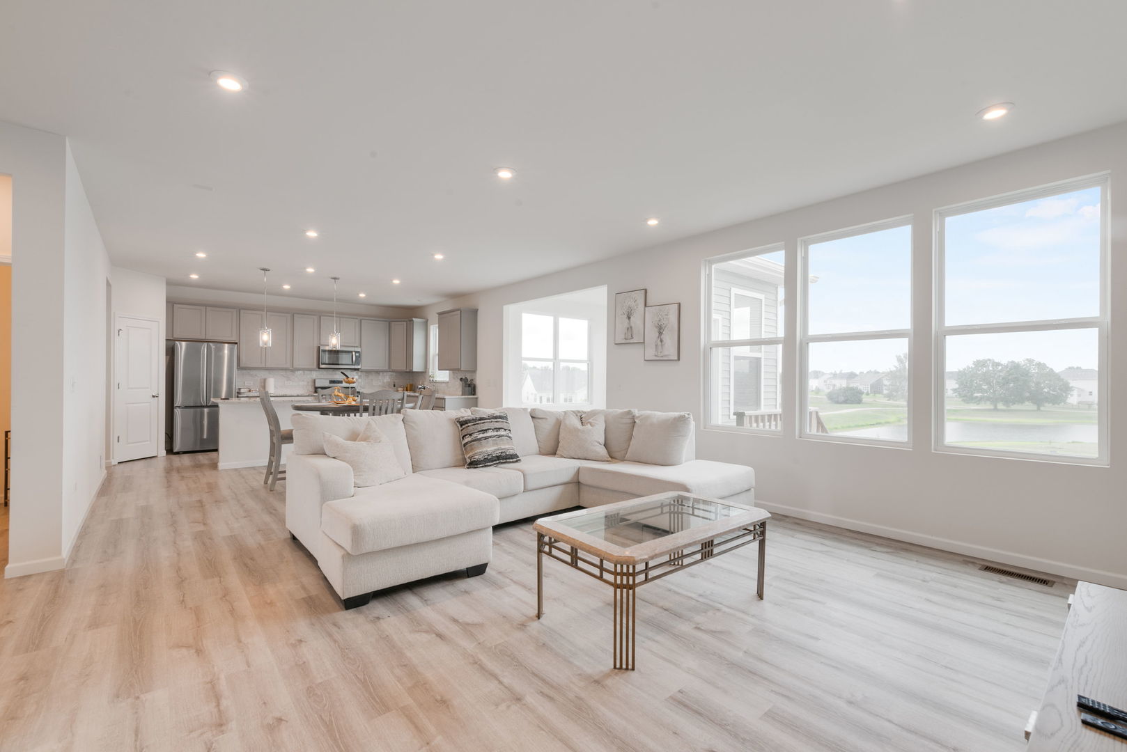 Algonquin, Illinois, 60102, United States, 3 Bedrooms Bedrooms, ,3 BathroomsBathrooms,Residential,For Sale,1962567