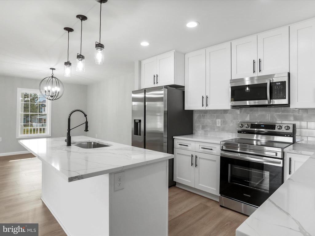 Woodstock, Virginia, 22664, United States, 5 Bedrooms Bedrooms, ,3 BathroomsBathrooms,Residential,For Sale,1982458