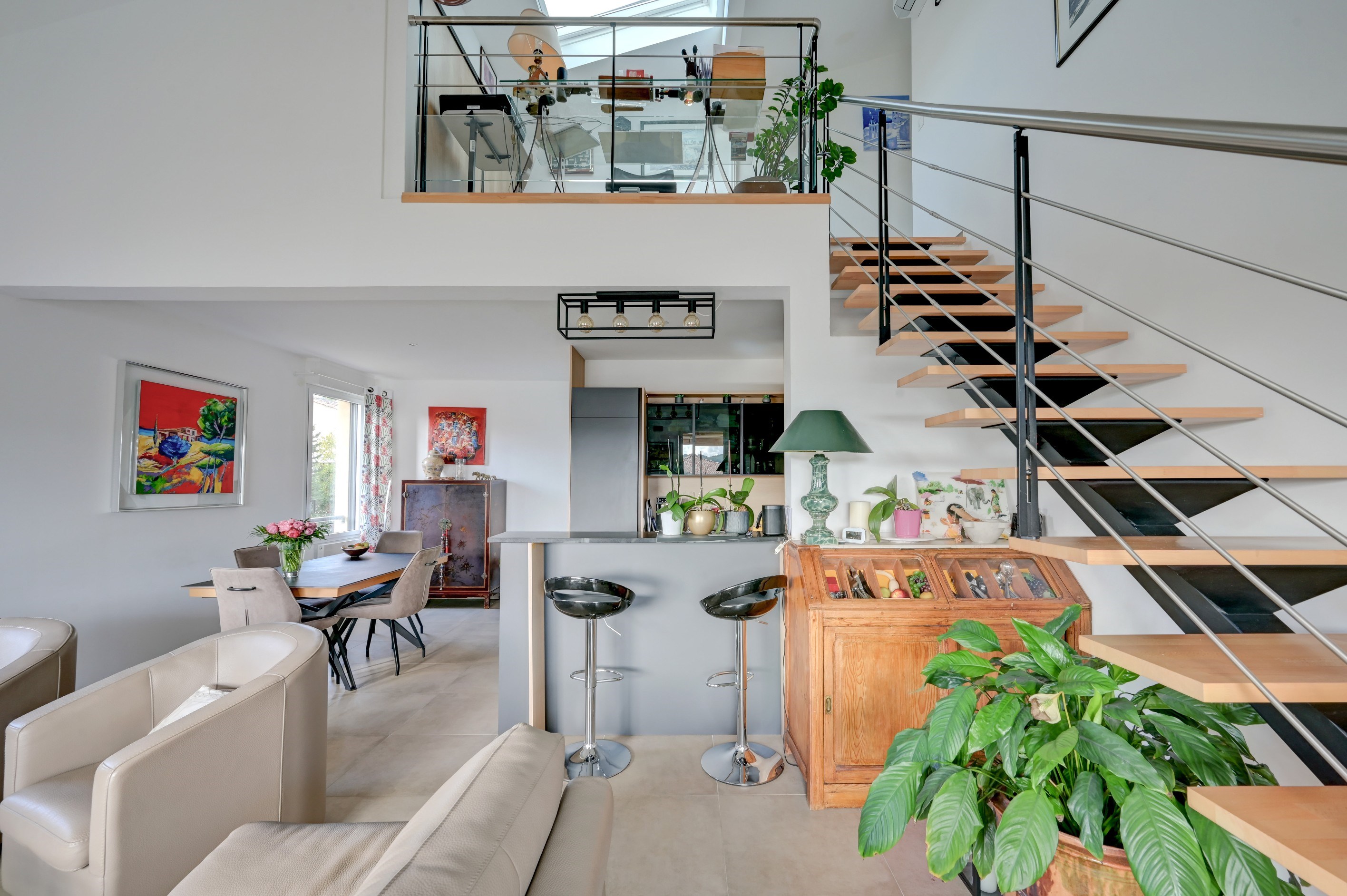  Apartment located on the second and top floor of a recent building - 物件實景