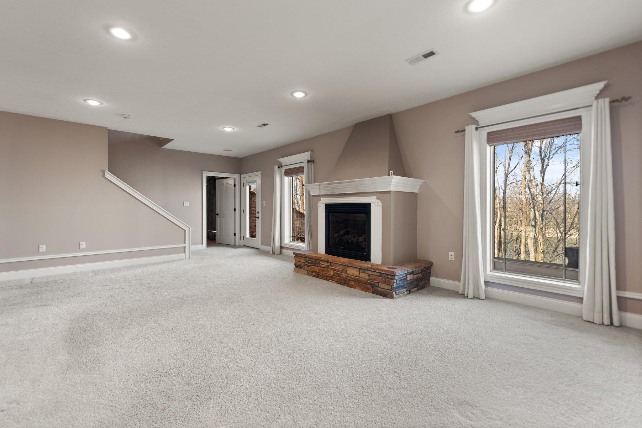 Monticello, Kentucky, 42633, United States, 4 Bedrooms Bedrooms, ,3 BathroomsBathrooms,Residential,For Sale,1691685