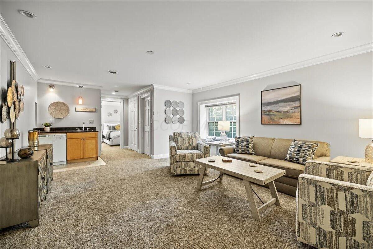 Columbus, Ohio, 43206, United States, 3 Bedrooms Bedrooms, ,4 BathroomsBathrooms,Residential,For Sale,1979603