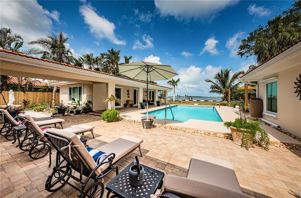 St Petersburg, Florida, 33710, United States, 4 Bedrooms Bedrooms, ,4 BathroomsBathrooms,Residential,For Sale,1826859