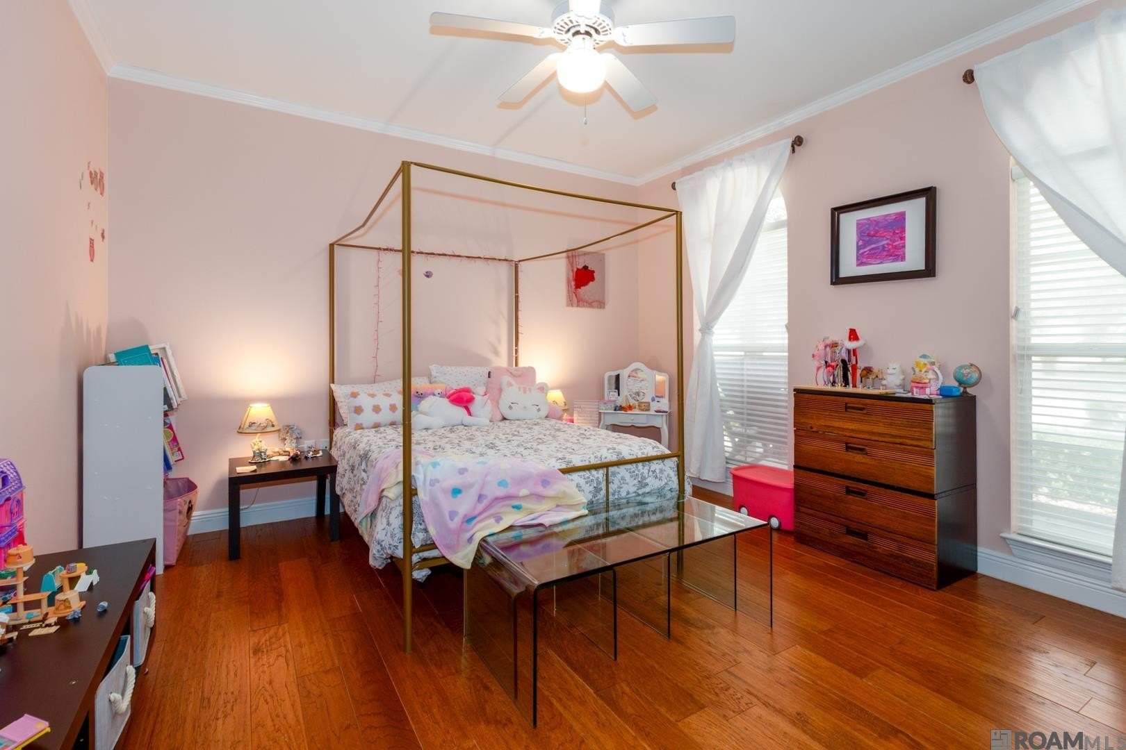 Baton Rouge, Louisiana, 70808, United States, 4 Bedrooms Bedrooms, ,3 BathroomsBathrooms,Residential,For Sale,1935637