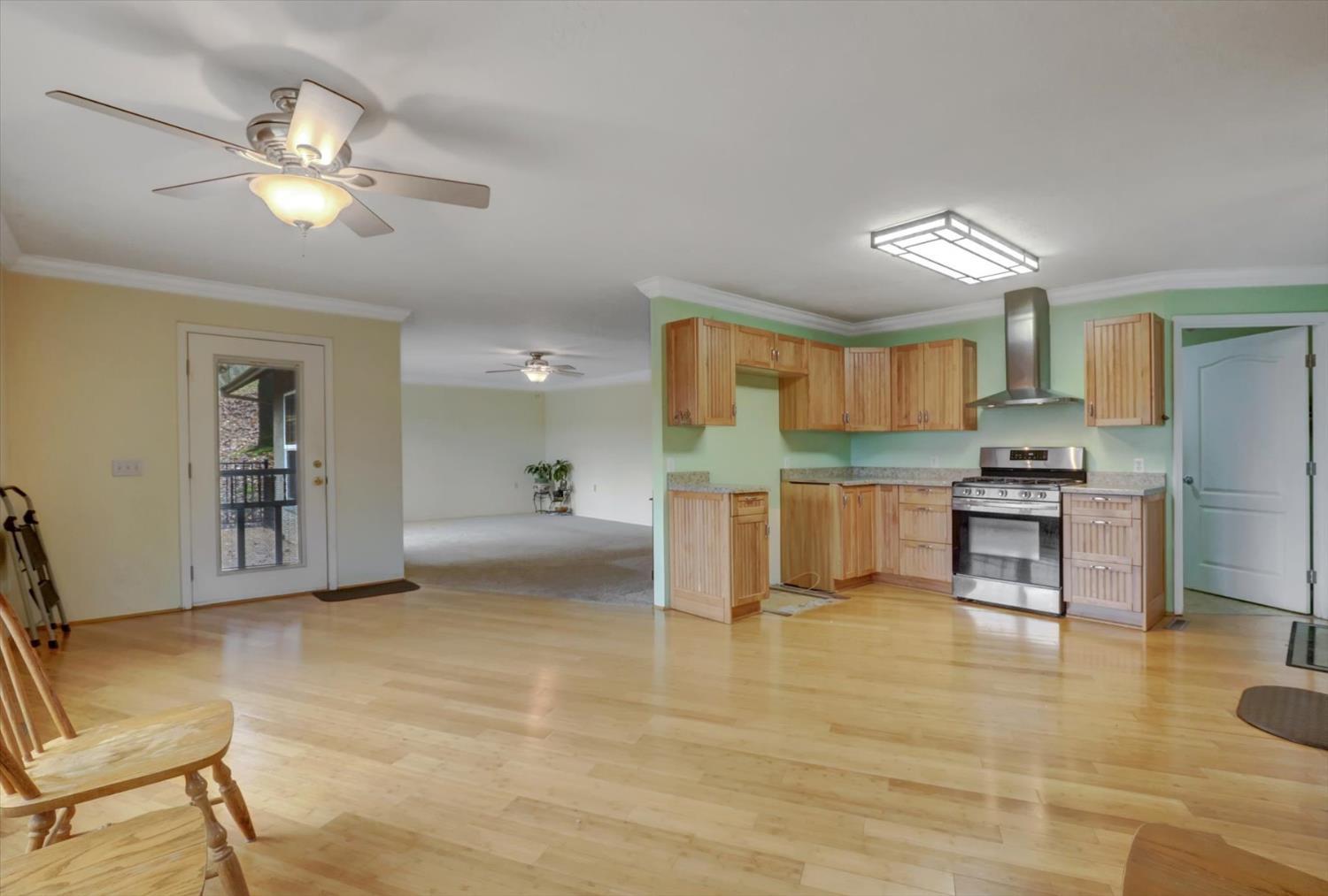 Grass Valley, California, 95949, United States, 2 Bedrooms Bedrooms, ,1 BathroomBathrooms,Residential,For Sale,1993836