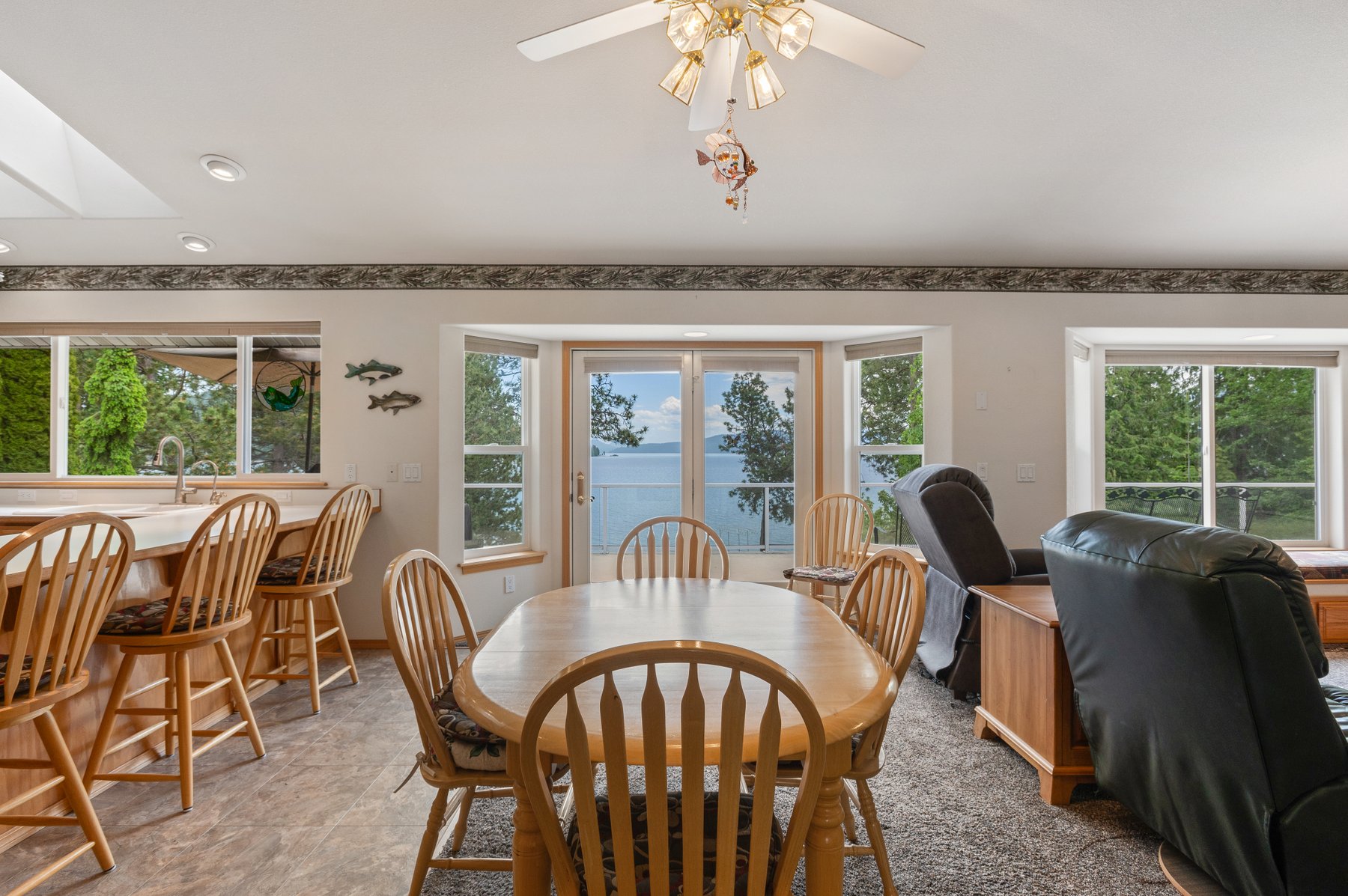 Sandpoint, Idaho, 83864, United States, 4 Bedrooms Bedrooms, ,4 BathroomsBathrooms,Residential,For Sale,1834691