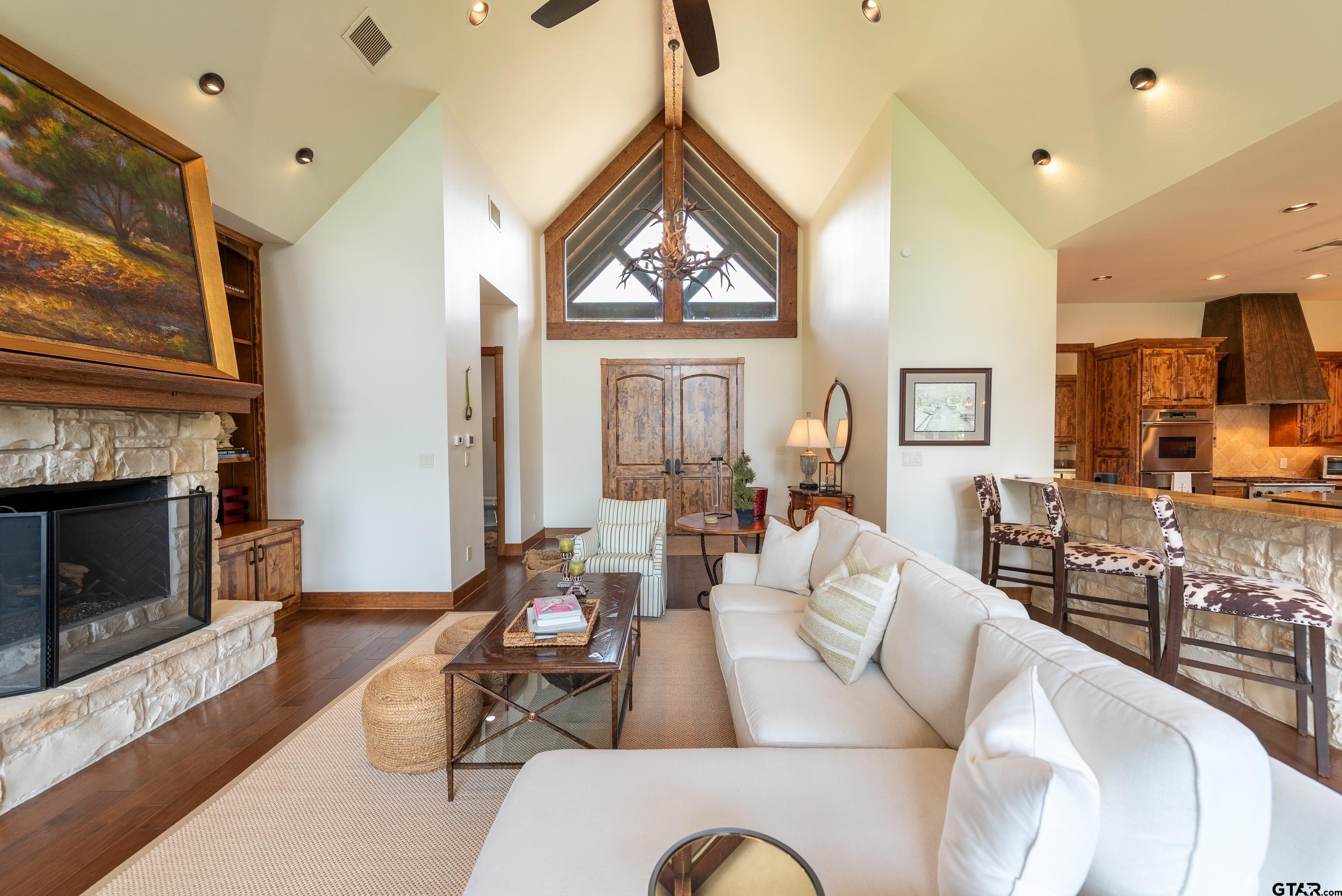 Scroggins, Texas, 75480, United States, 4 Bedrooms Bedrooms, ,5 BathroomsBathrooms,Residential,For Sale,1981840