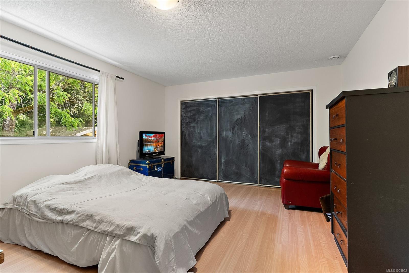 SAANICH, British Columbia, V8Z 3G7, CA, 3 Bedrooms Bedrooms, ,Residential,For Sale,1946868