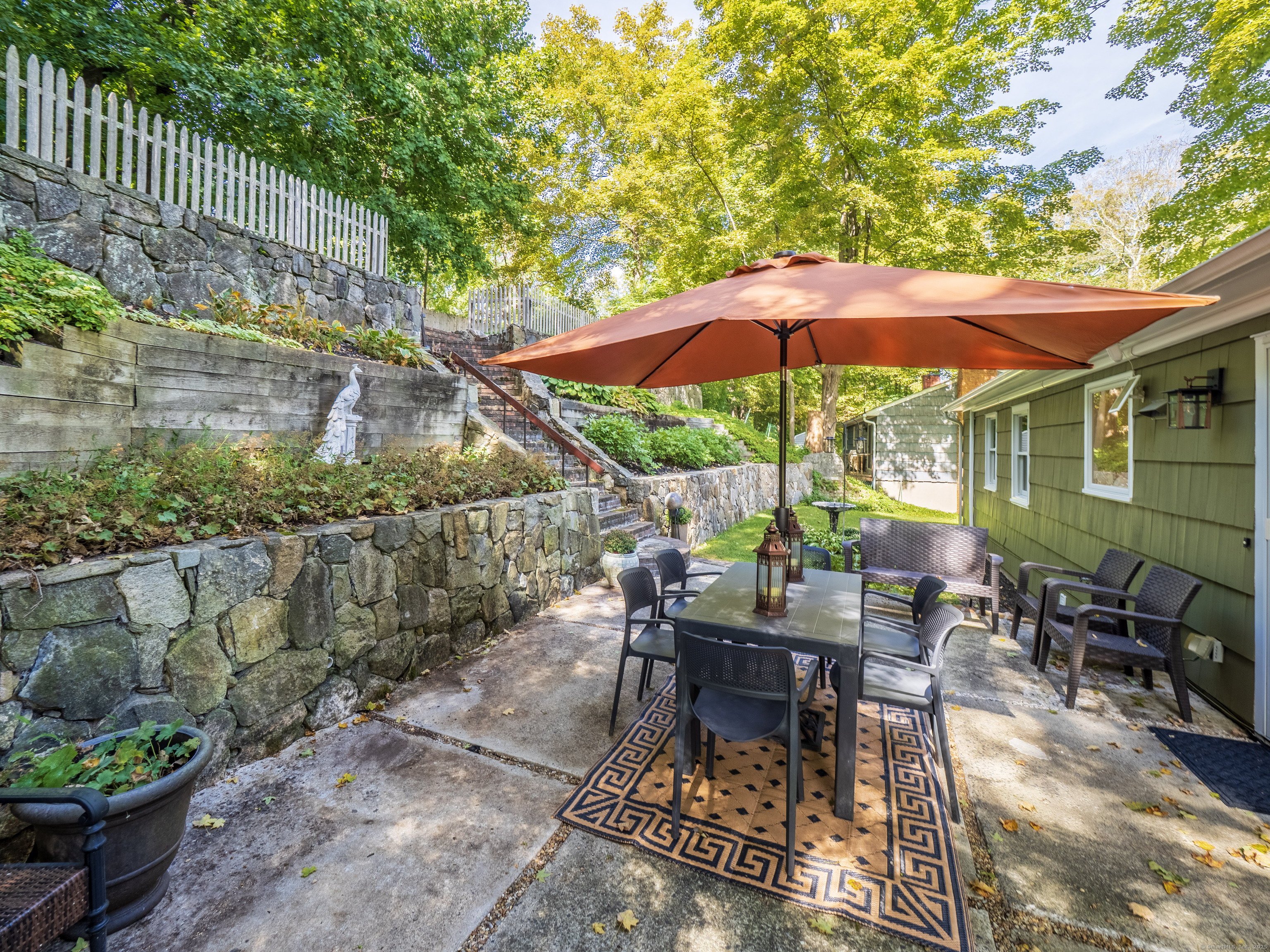 Ridgefield, Connecticut, 06877, United States, 3 Bedrooms Bedrooms, ,3 BathroomsBathrooms,Residential,For Sale,1950980