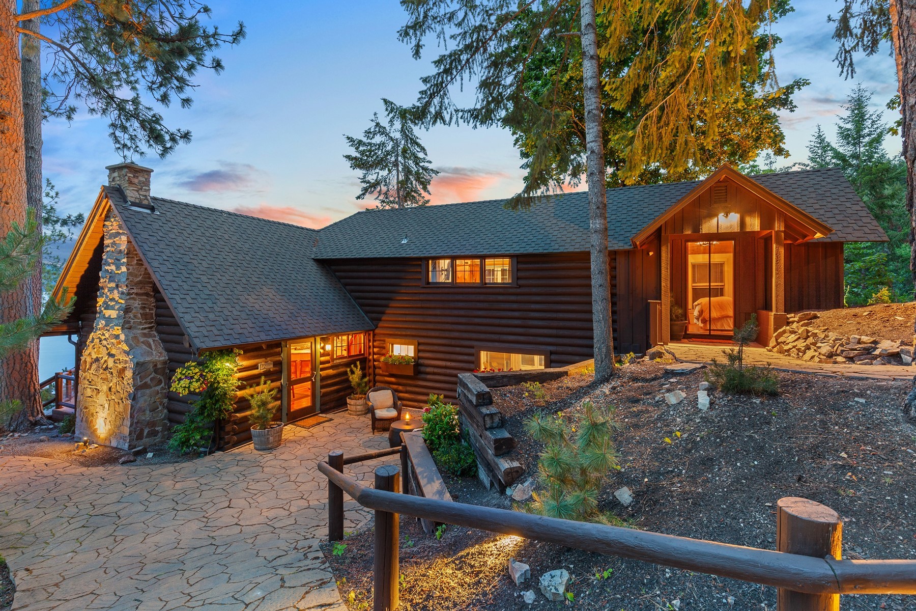 Captivating Upscale Log Lakefront Retreat - 物件實景
