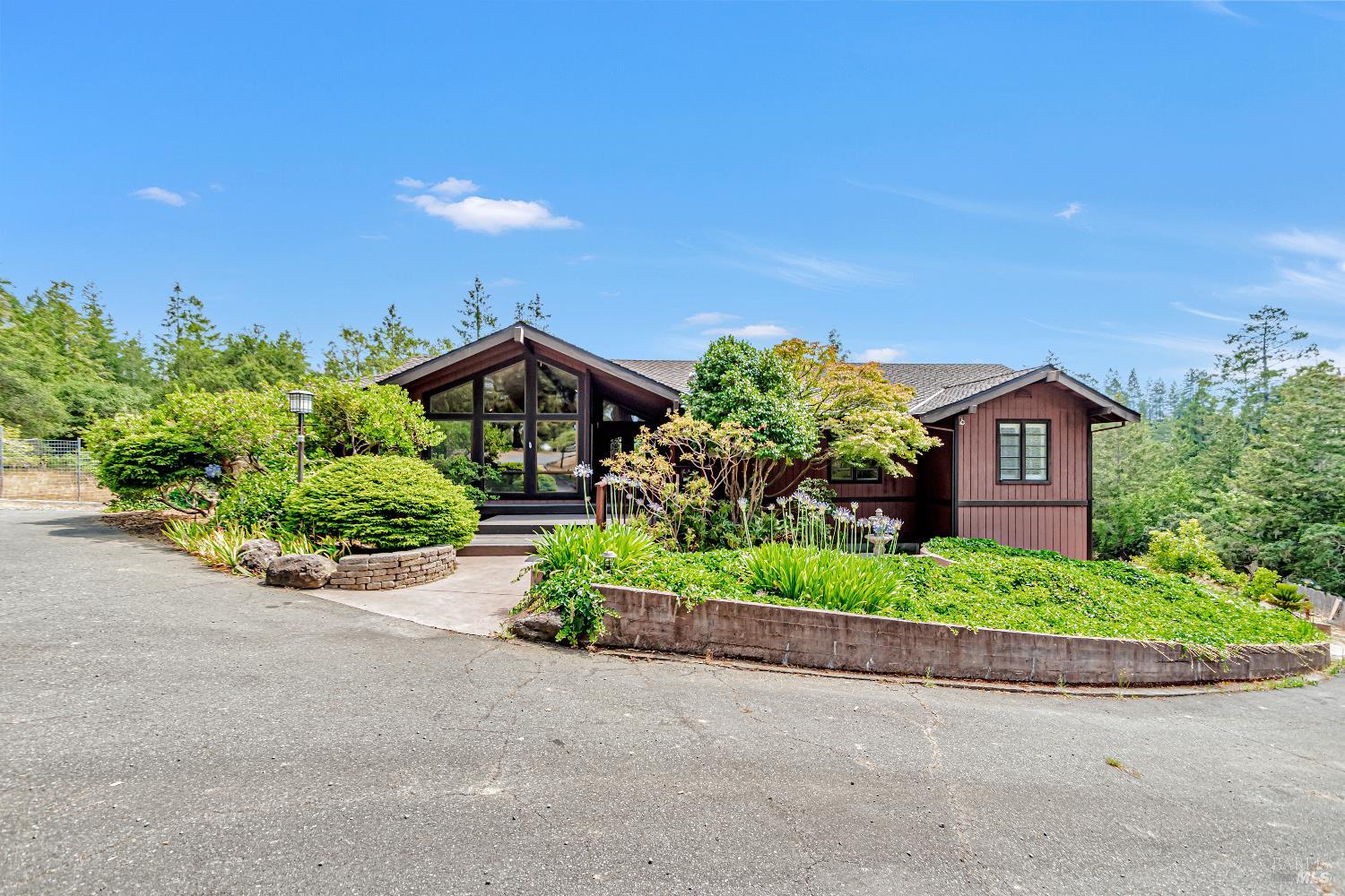 Sebastopol, California, 95472, United States, 3 Bedrooms Bedrooms, ,3 BathroomsBathrooms,Residential,For Sale,1895482
