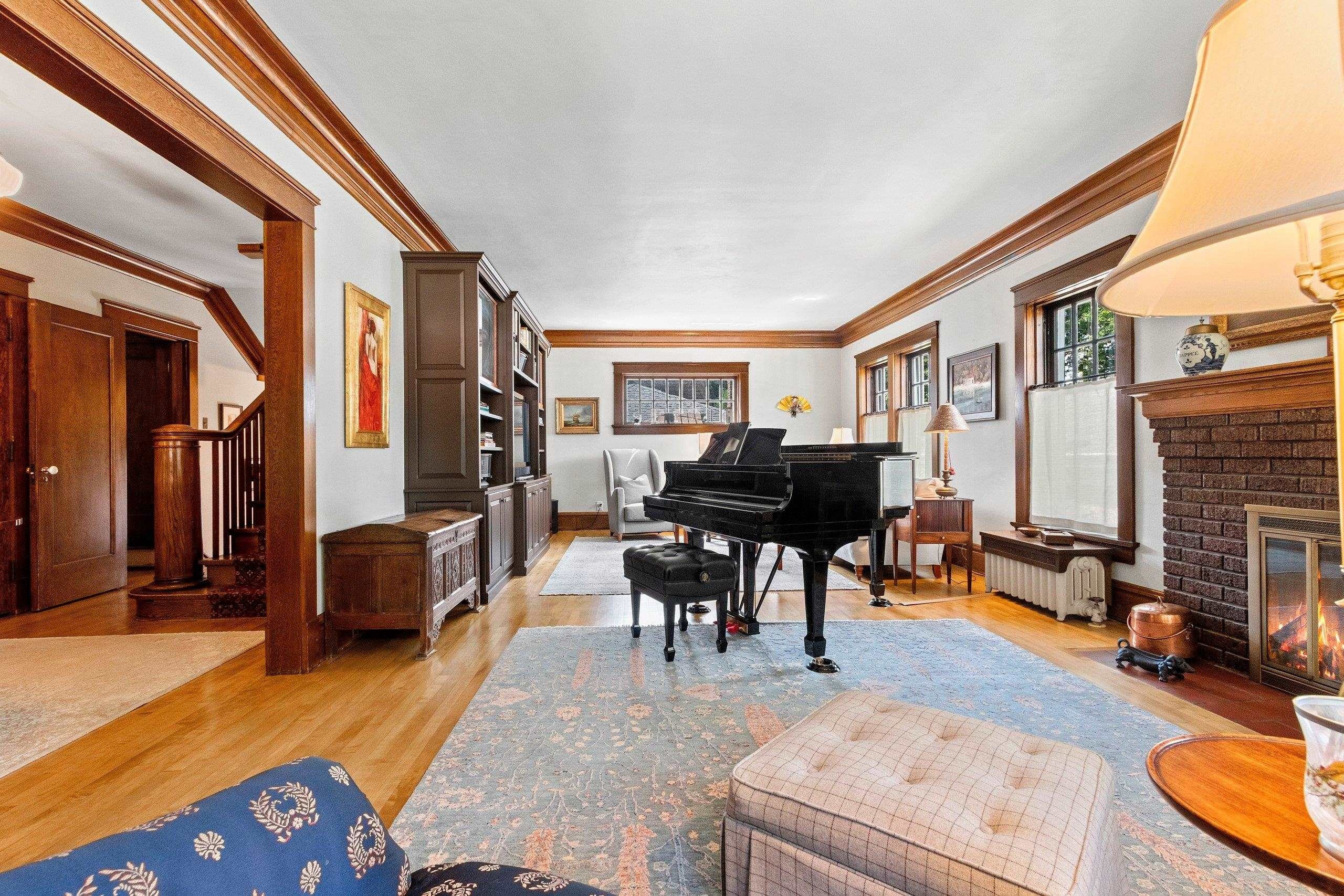 GREEN BAY, Wisconsin, 54301-3217, United States, 4 Bedrooms Bedrooms, ,3 BathroomsBathrooms,Residential,For Sale,1984503