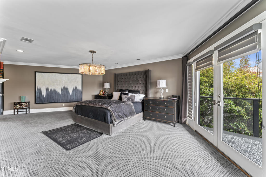 Ventura, California, 93001, United States, 5 Bedrooms Bedrooms, ,3 BathroomsBathrooms,Residential,For Sale,1839007