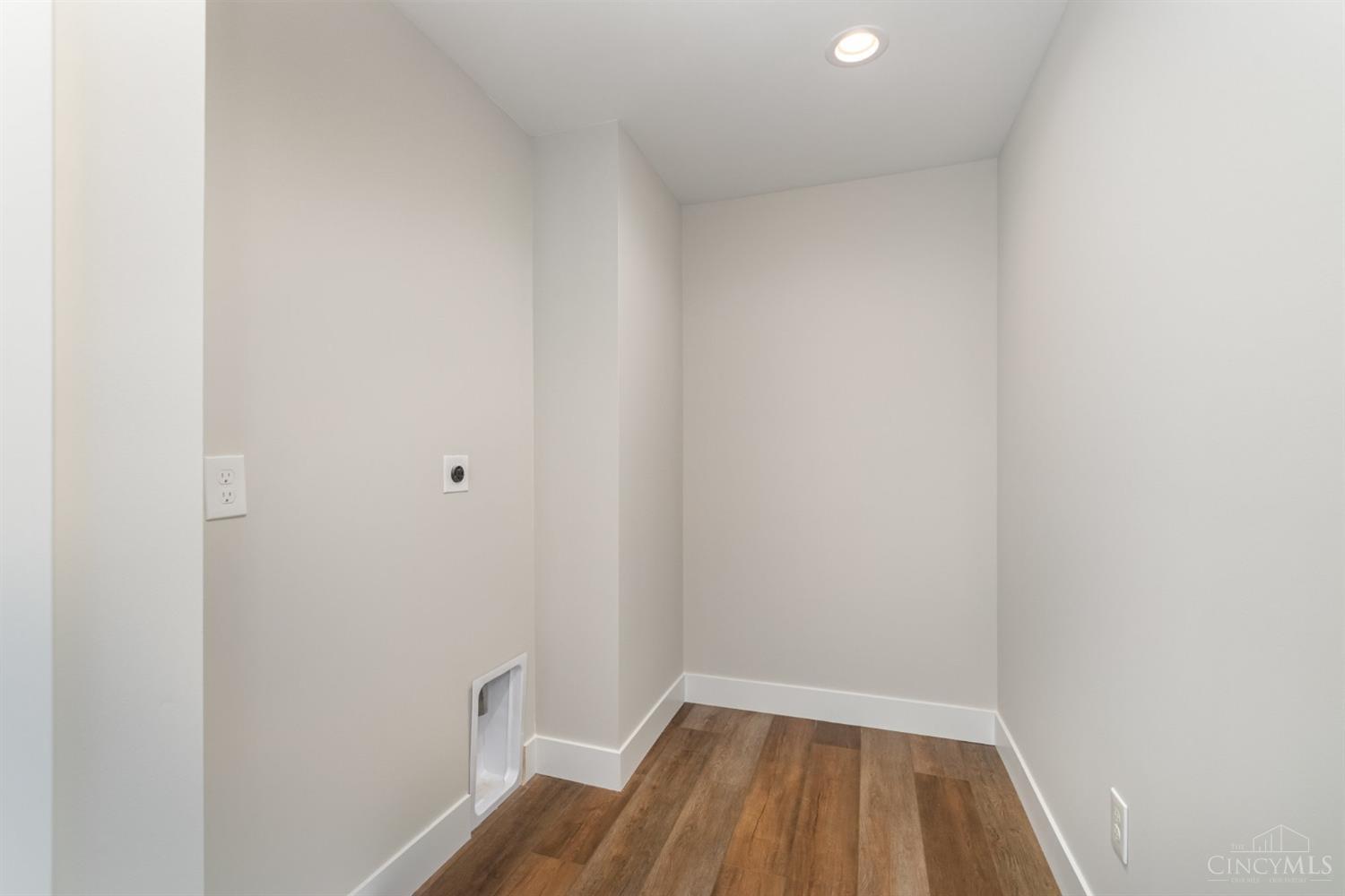 Cincinnati, Ohio, 45207, United States, 3 Bedrooms Bedrooms, ,3 BathroomsBathrooms,Residential,For Sale,1838283