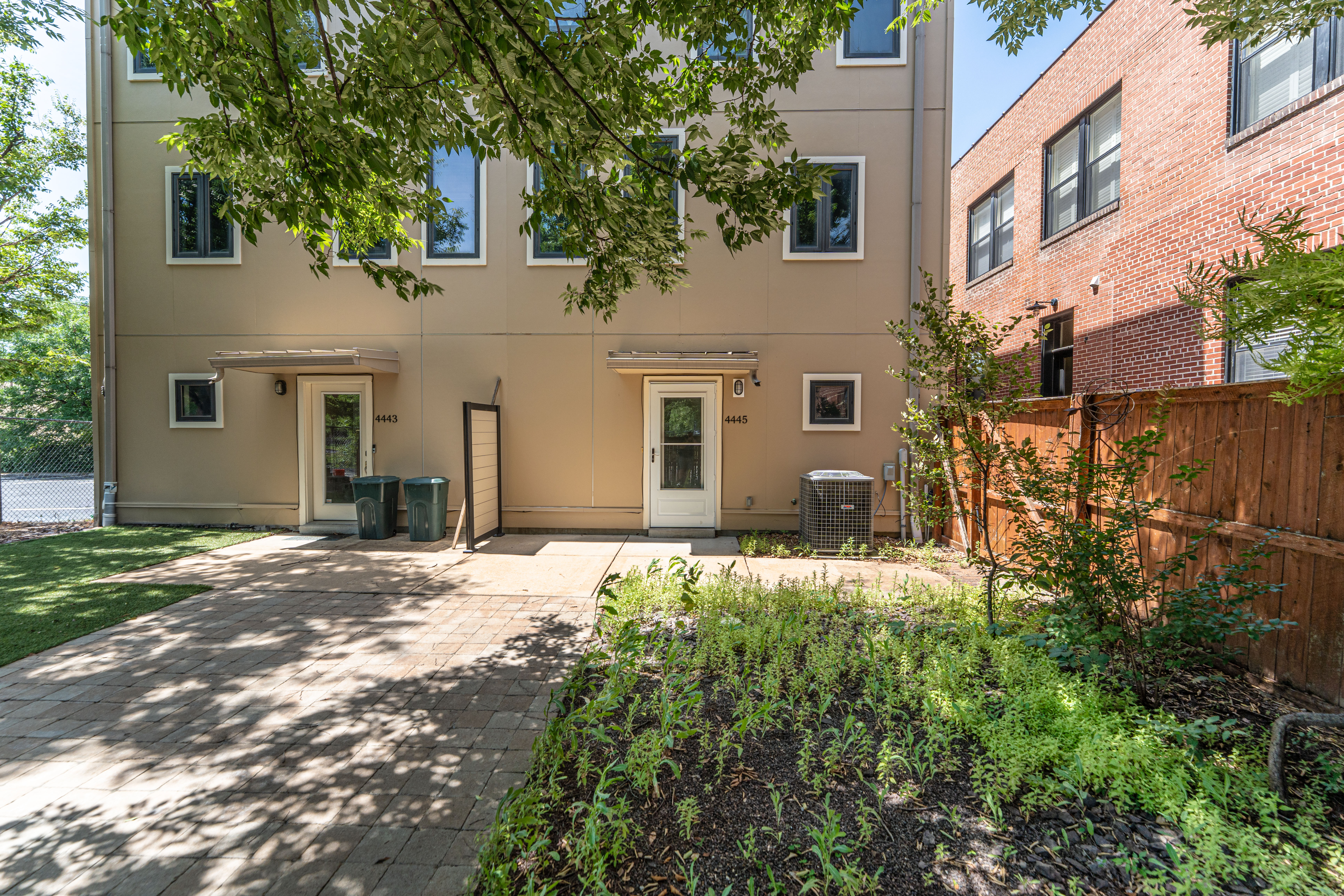  Contemporary Townhome in the Heart of CWE - 物件實景