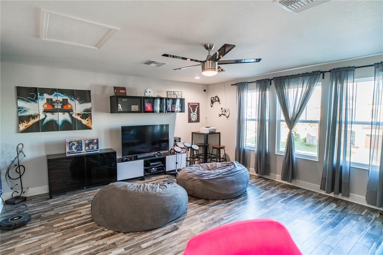 LAND O LAKES, Florida, 34637, United States, 5 Bedrooms Bedrooms, ,4 BathroomsBathrooms,Residential,For Sale,1759399