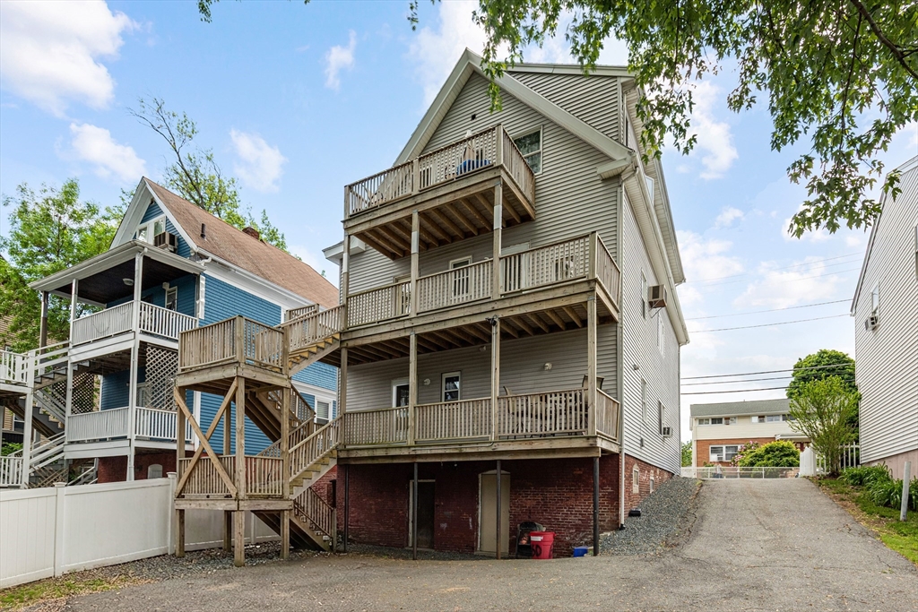 Malden, Massachusetts, 02148, United States, 8 Bedrooms Bedrooms, ,3 BathroomsBathrooms,Residential,For Sale,2049419