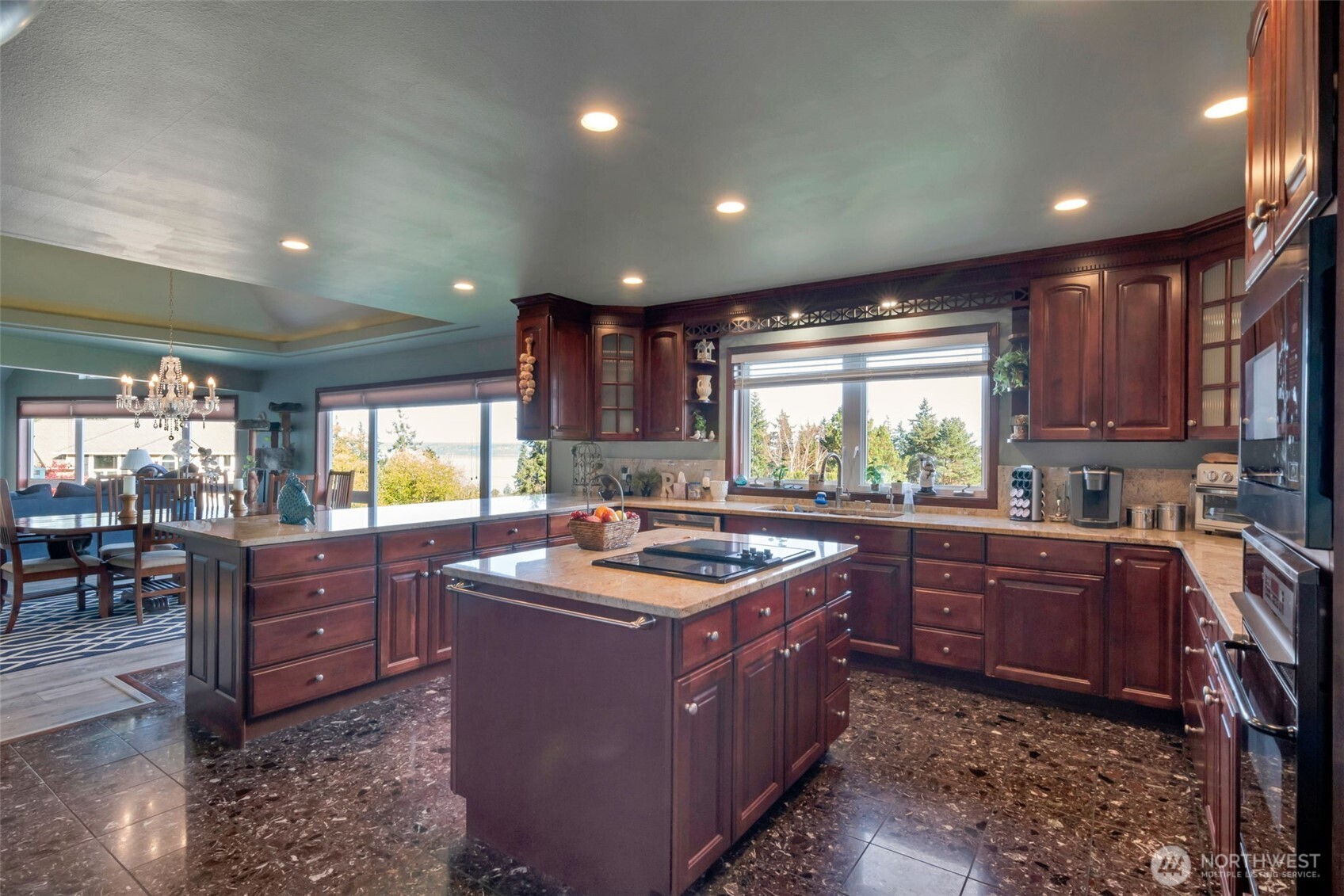 Clinton, Washington, 98236, United States, 4 Bedrooms Bedrooms, ,3 BathroomsBathrooms,Residential,For Sale,1990497