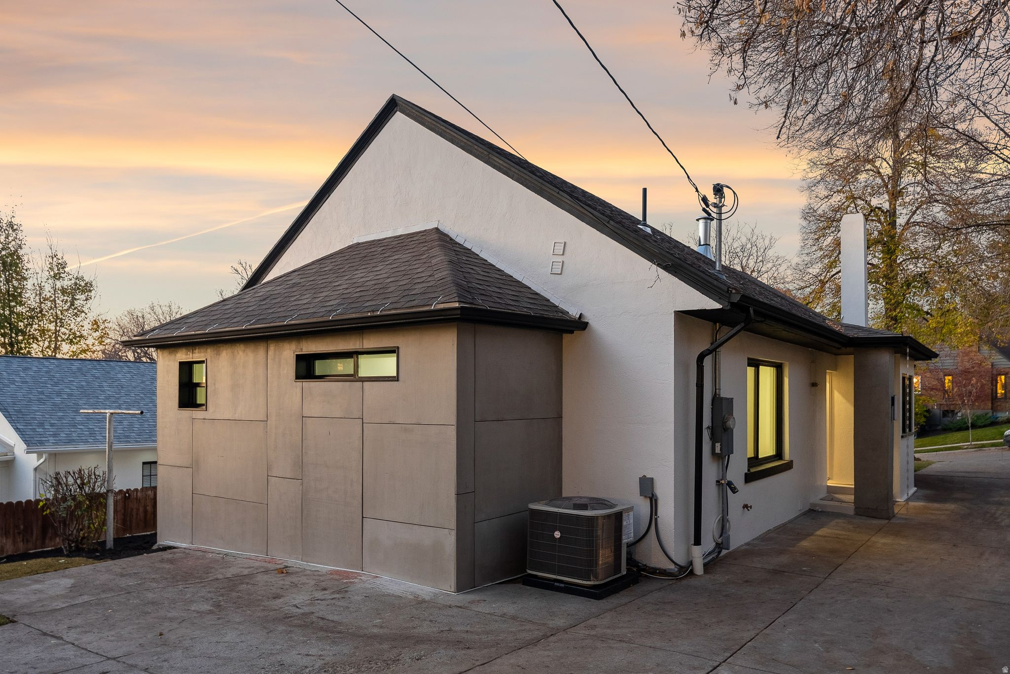 Salt Lake City, Utah, 84105, United States, 4 Bedrooms Bedrooms, ,2 BathroomsBathrooms,Residential,For Sale,2001722