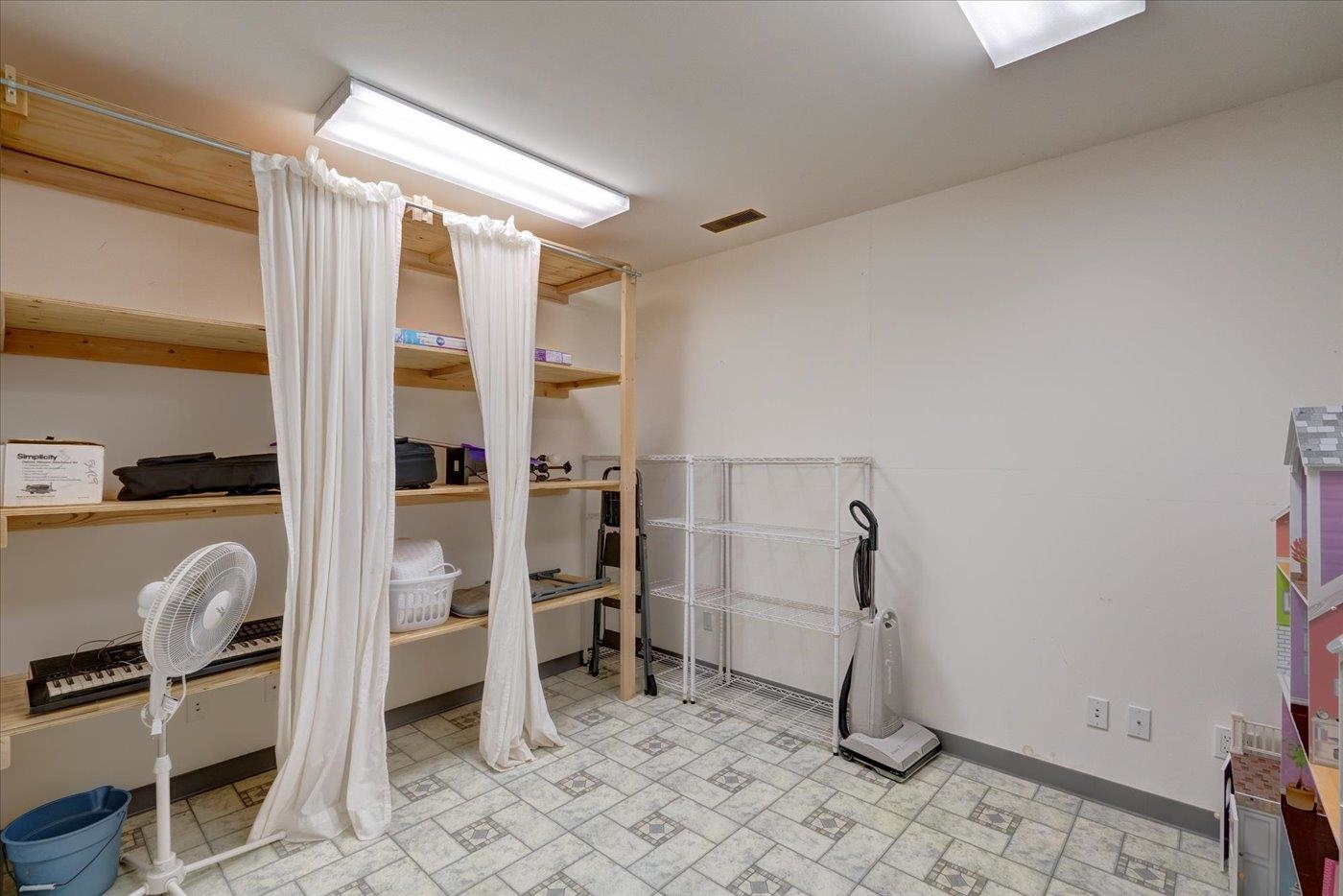 Fitchburg, Wisconsin, 53711, United States, 4 Bedrooms Bedrooms, ,4 BathroomsBathrooms,Residential,For Sale,1977409