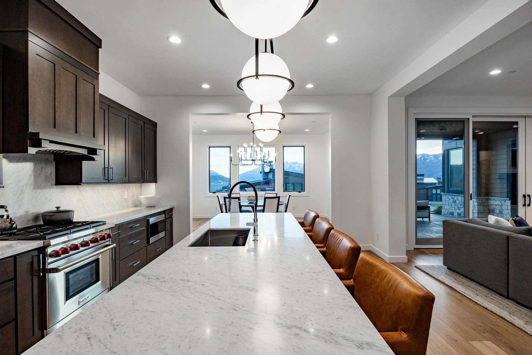  Modern Red Ledges home with Full Golf Membership Available - Fully Furnished - 物件實景