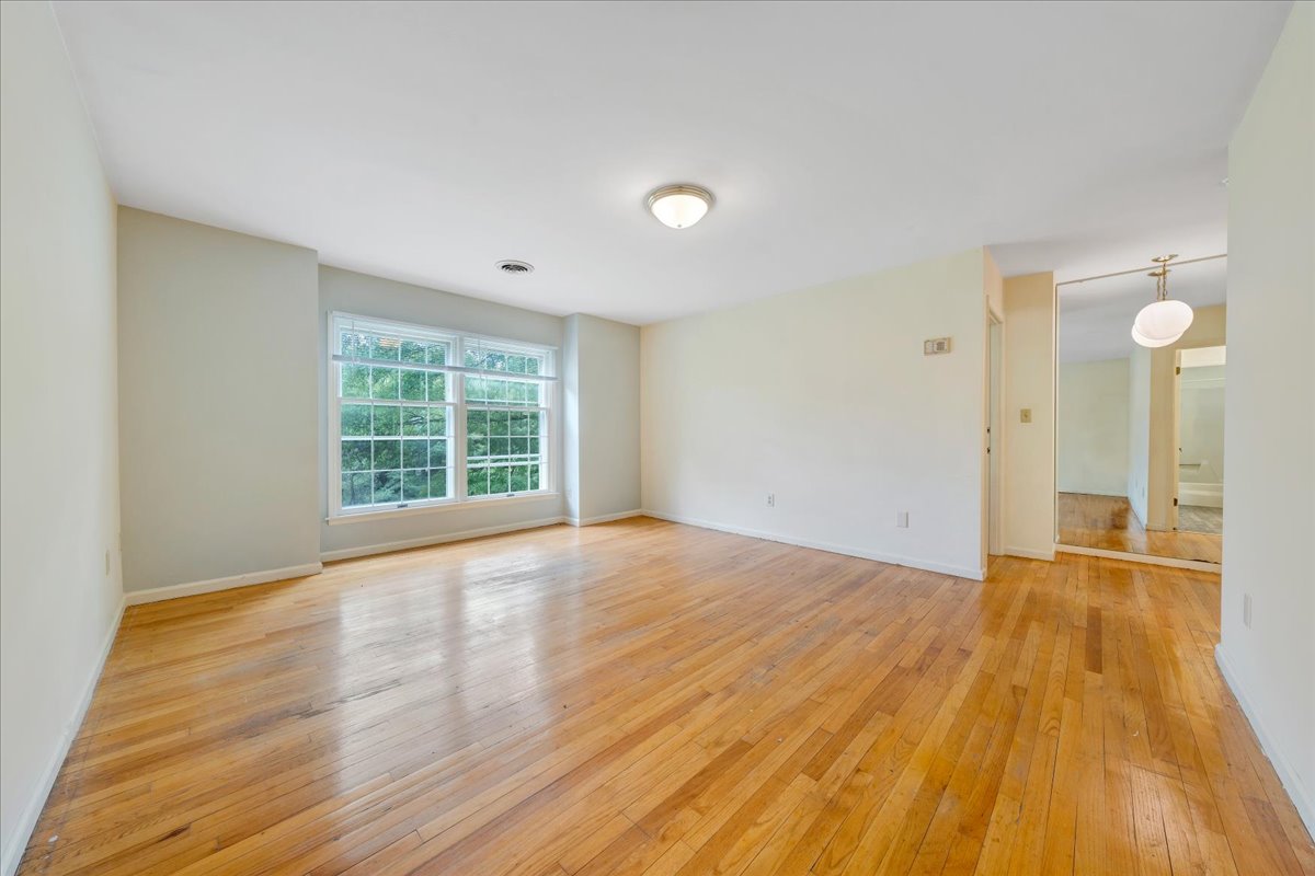 Roanoke, Virginia, 24015, United States, 5 Bedrooms Bedrooms, ,3 BathroomsBathrooms,Residential,For Sale,2043623