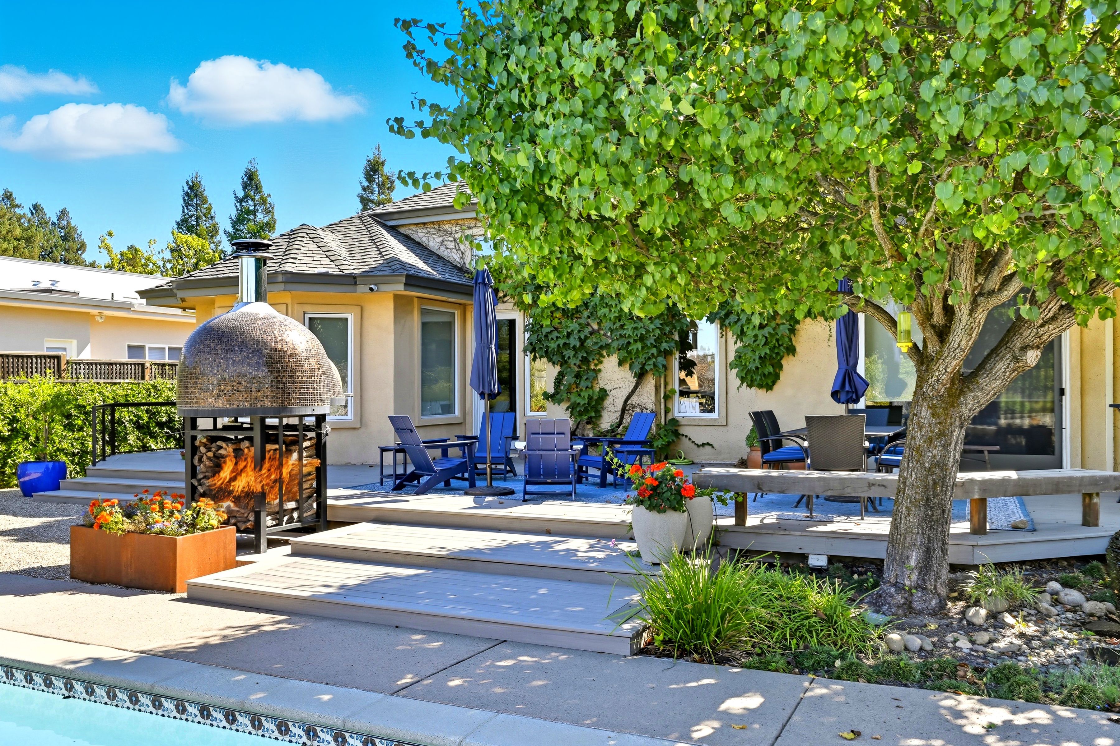  1418 Rosewood Avenue - 物件實景