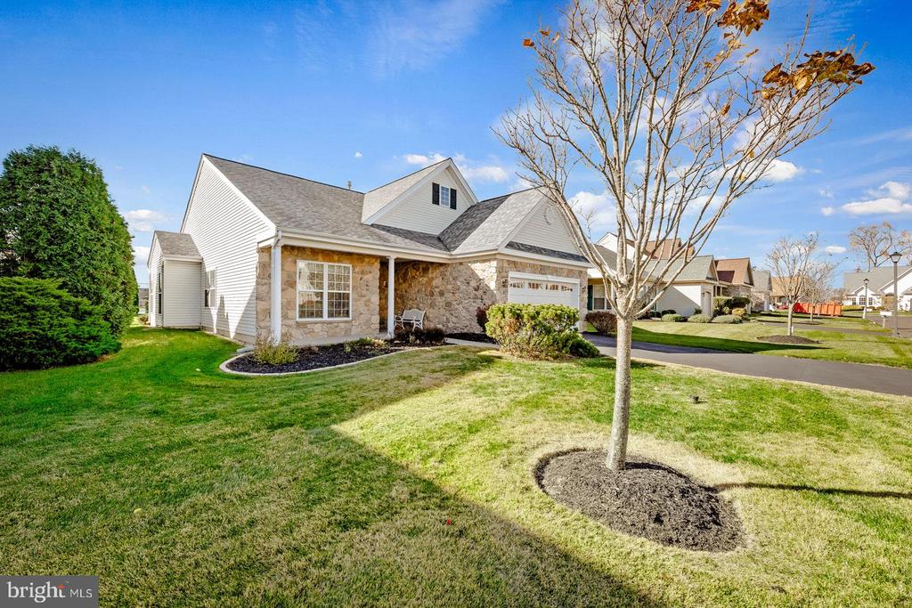 Warrington, Pennsylvania, 18976, United States, 2 Bedrooms Bedrooms, ,2 BathroomsBathrooms,Residential,For Sale,1988273