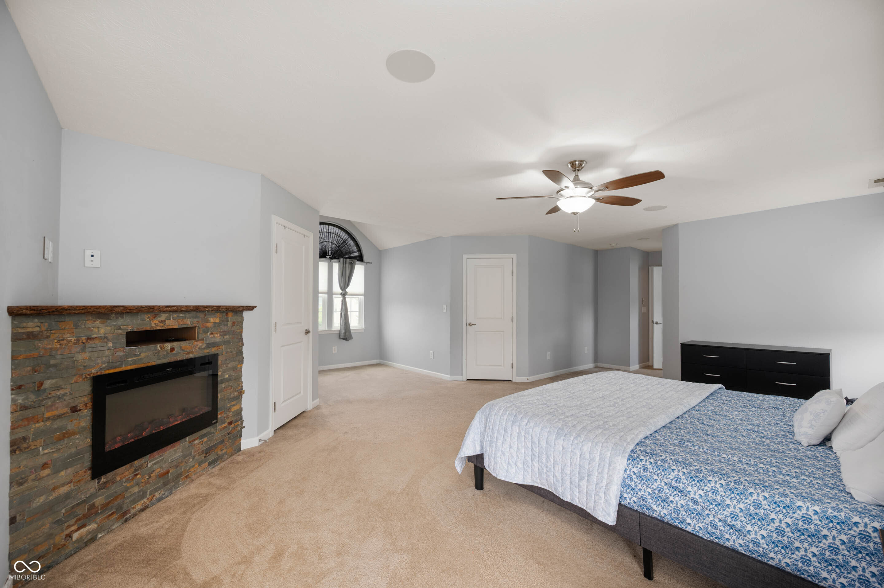 Greenwood, Indiana, 46143, United States, 5 Bedrooms Bedrooms, ,4 BathroomsBathrooms,Residential,For Sale,1879324