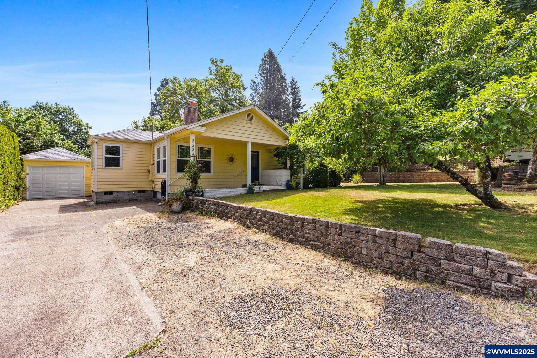 Salem, Oregon, 97302, United States, 3 Bedrooms Bedrooms, ,3 BathroomsBathrooms,Residential,For Sale,1829333