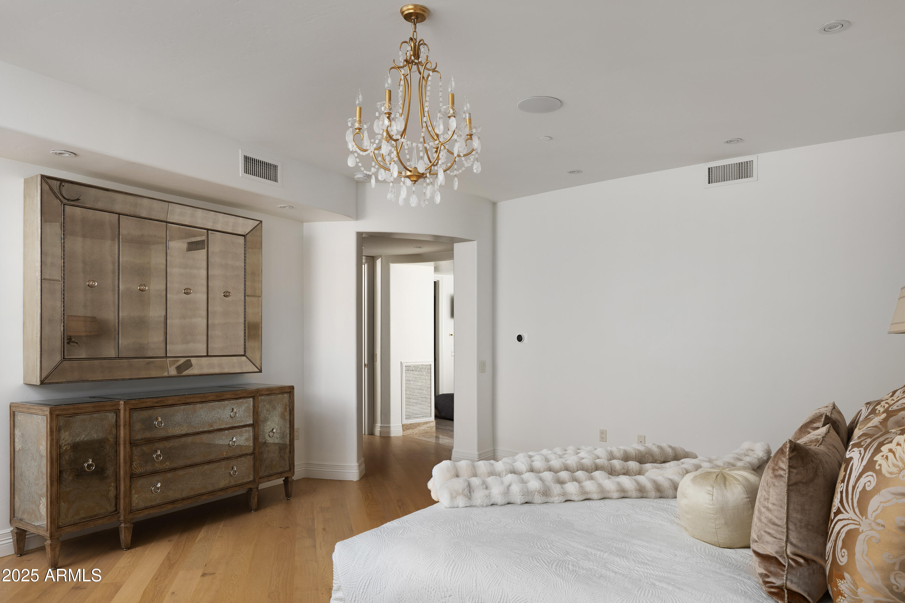 Phoenix, Arizona, 85016, United States, 2 Bedrooms Bedrooms, ,3 BathroomsBathrooms,Residential,For Sale,2001988