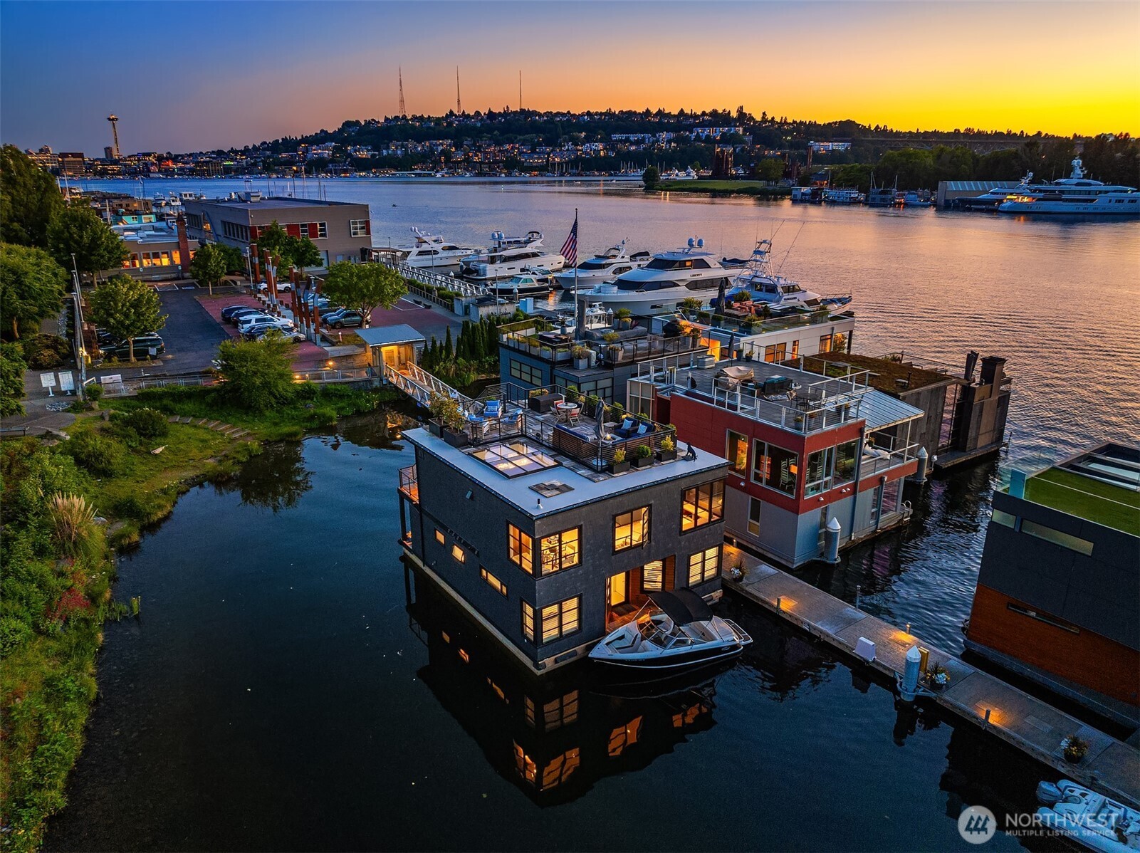 Seattle, Washington, 98102, United States, 3 Bedrooms Bedrooms, ,2 BathroomsBathrooms,Residential,For Sale,1807048
