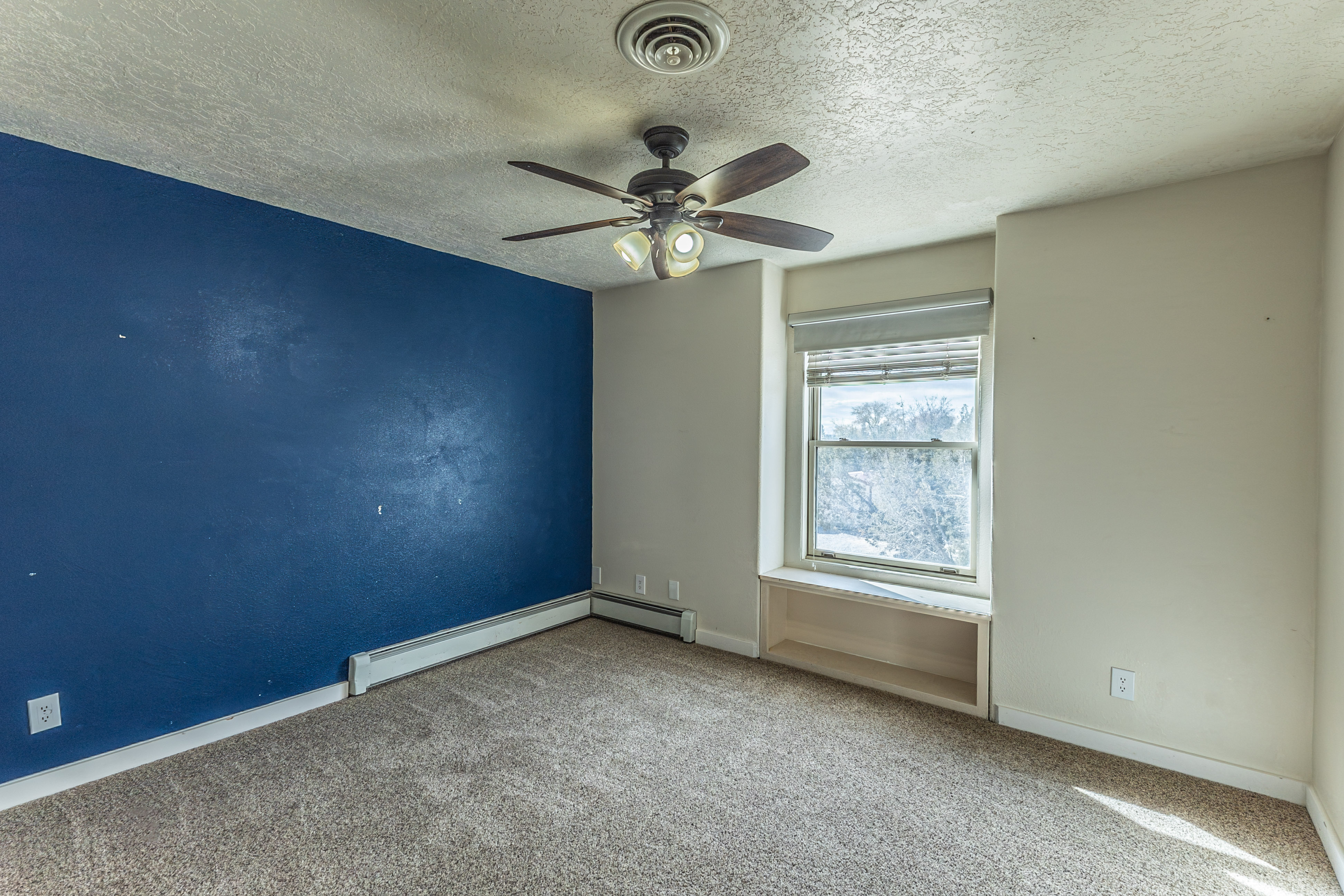 Farmington, New Mexico, 87402, United States, 4 Bedrooms Bedrooms, ,3 BathroomsBathrooms,Residential,For Sale,1995445