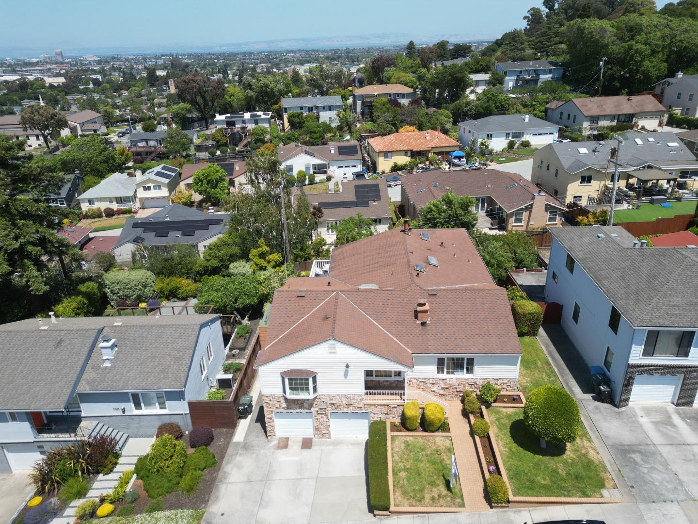 San Mateo, California, 94403, United States, 4 Bedrooms Bedrooms, ,3 BathroomsBathrooms,Residential,For Sale,1848740