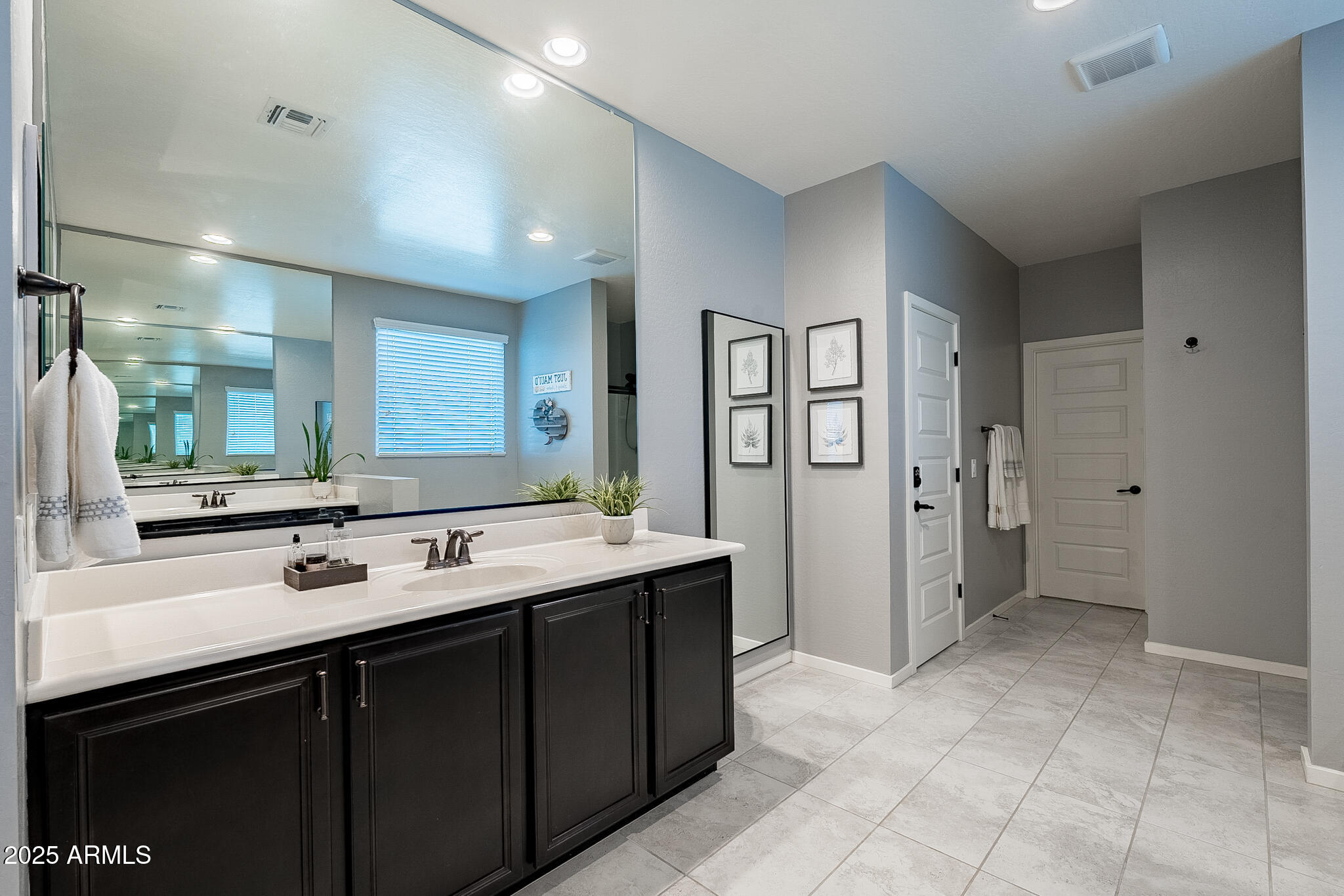 San Tan Valley, Arizona, 85140, United States, 4 Bedrooms Bedrooms, ,4 BathroomsBathrooms,Residential,For Sale,1970389